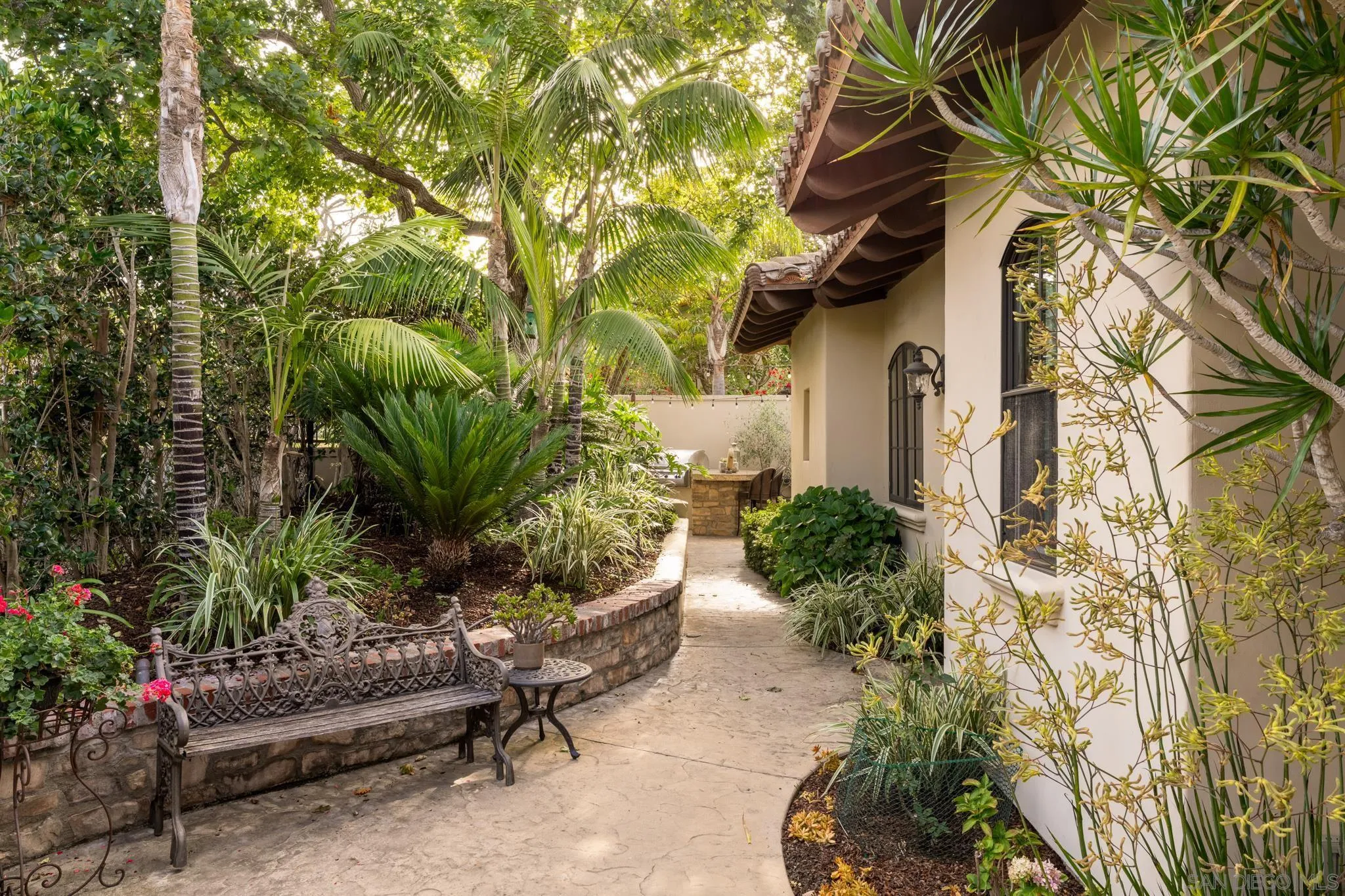 https://cdn.realtyfeed.com/cdn/127/260022148/98faffb068439db64f5777d02b3e3d33.webp