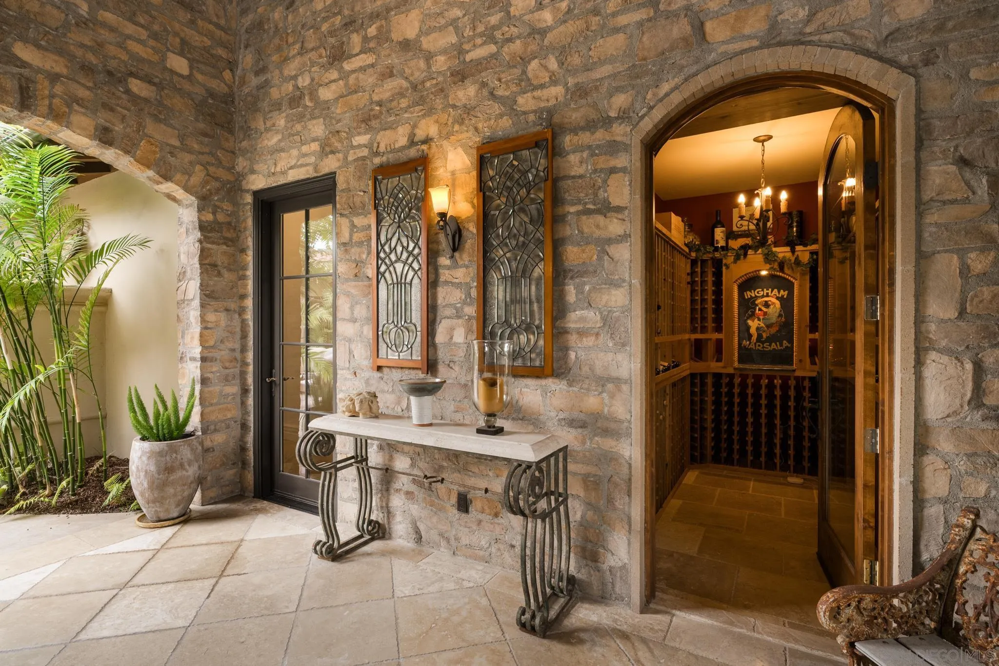 https://cdn.realtyfeed.com/cdn/127/260022148/af39c4b3e09dbca3e05f9c50333323b8.webp