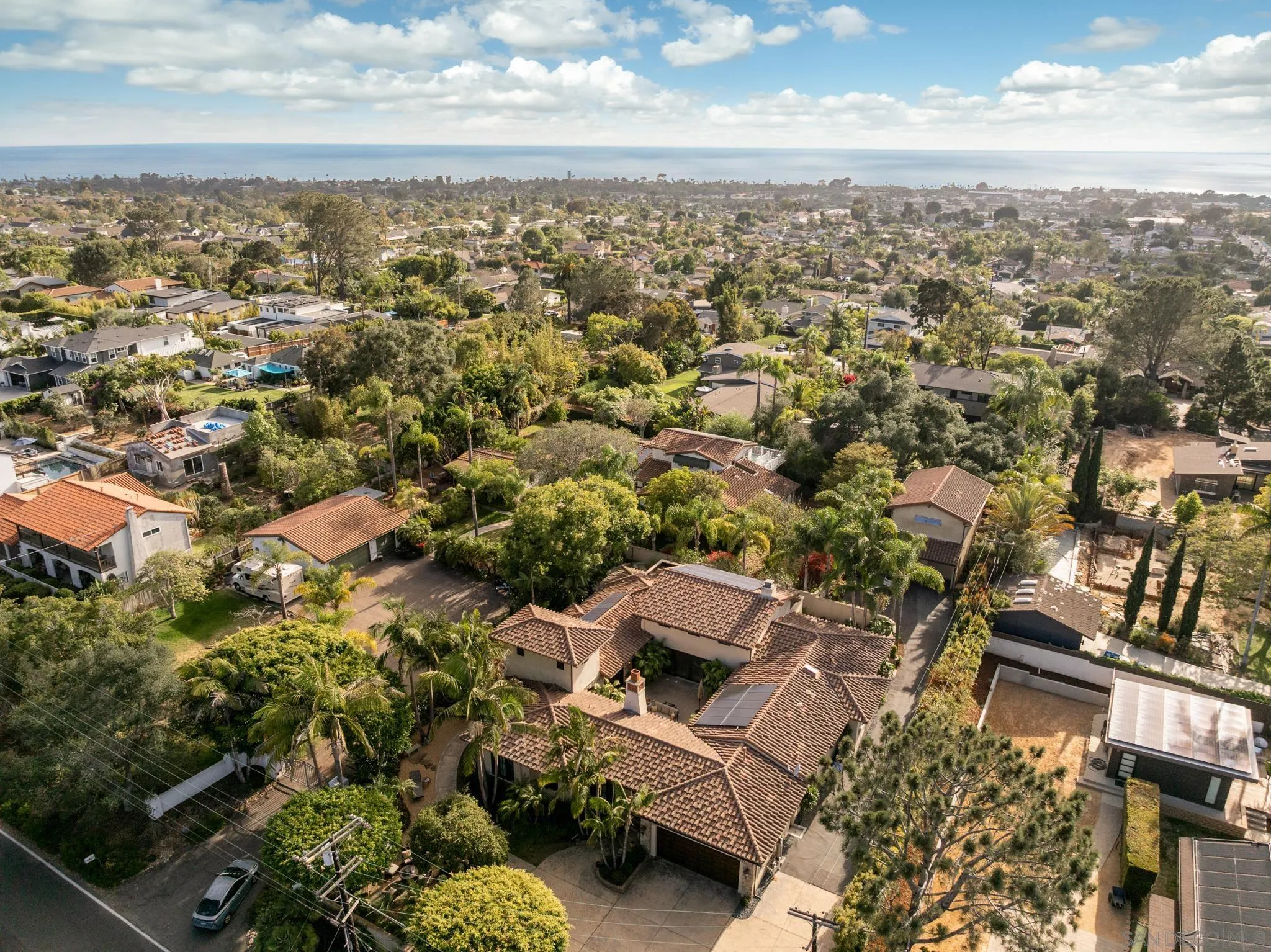 https://cdn.realtyfeed.com/cdn/127/260022148/f88601ea8902c82d50b7c33b426c4f01.webp