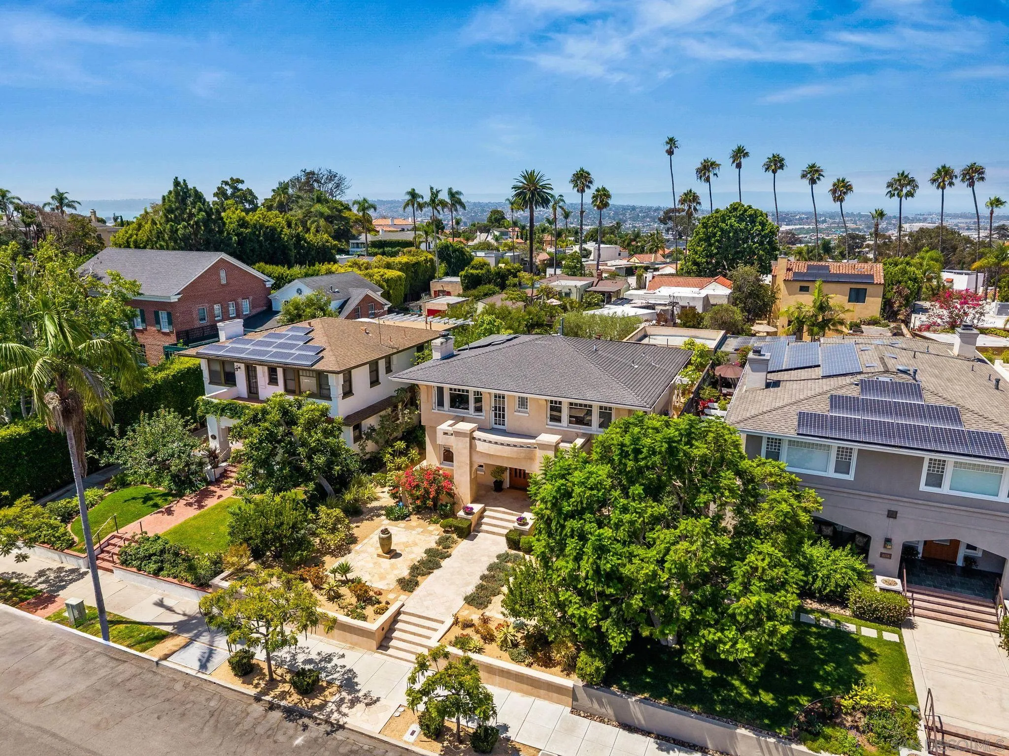https://cdn.realtyfeed.com/cdn/127/260022158/03c55543a054d5f3350a50d3e410551a.webp