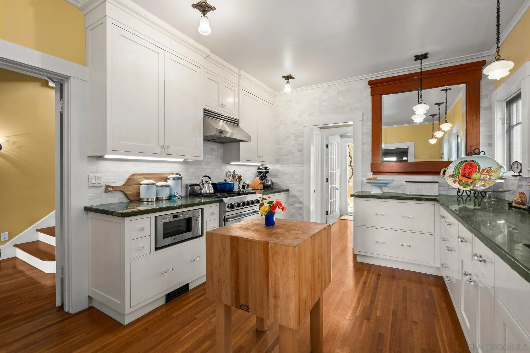 https://cdn.realtyfeed.com/cdn/127/260022158/acb0f873c50f0a3a21f896bd95268da6.webp