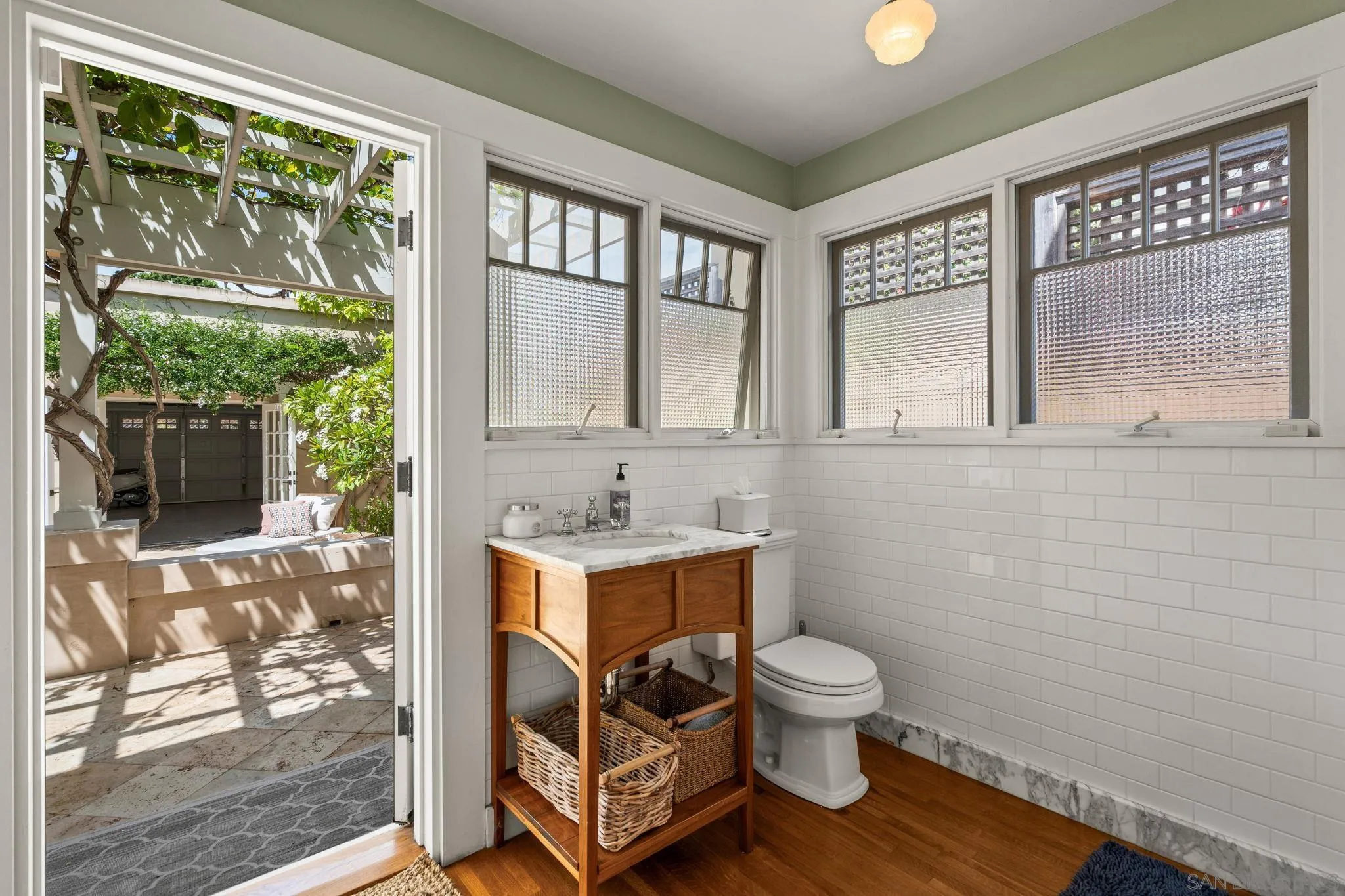 https://cdn.realtyfeed.com/cdn/127/260022158/eab60a18d0fe345321193214ccca14fb.webp