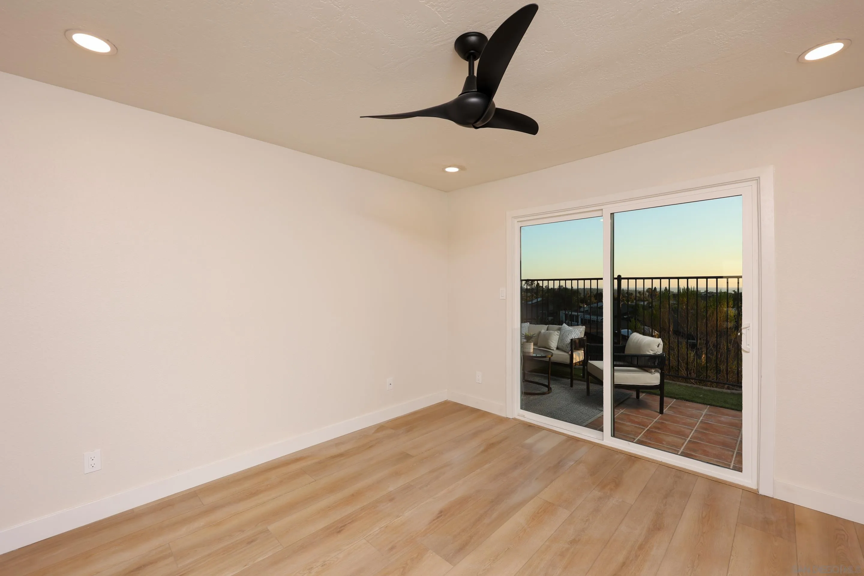 https://cdn.realtyfeed.com/cdn/127/260022159/1e2072793458ba98bf4b727404789f73.webp