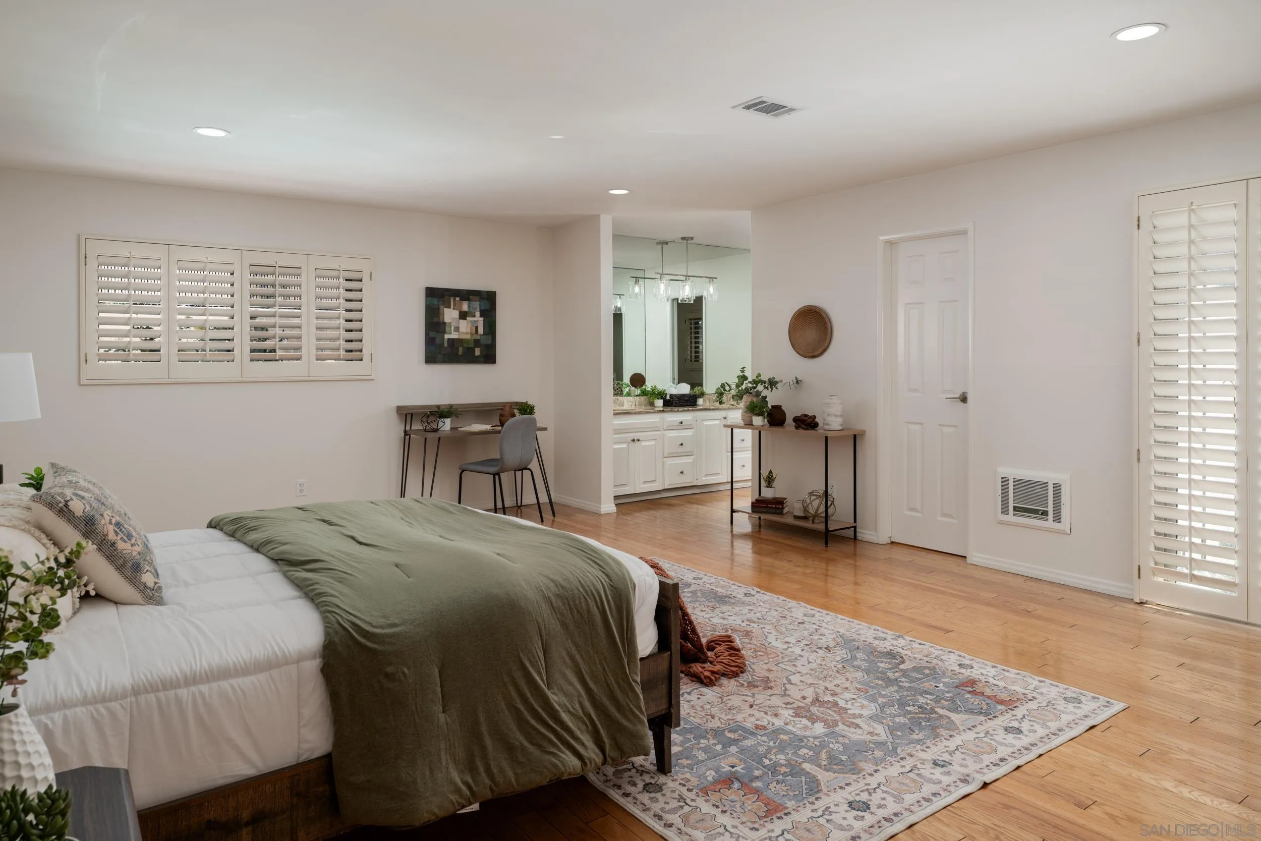 https://cdn.realtyfeed.com/cdn/127/260022165/539f4e6c5b796572141c7d551533ee51.webp