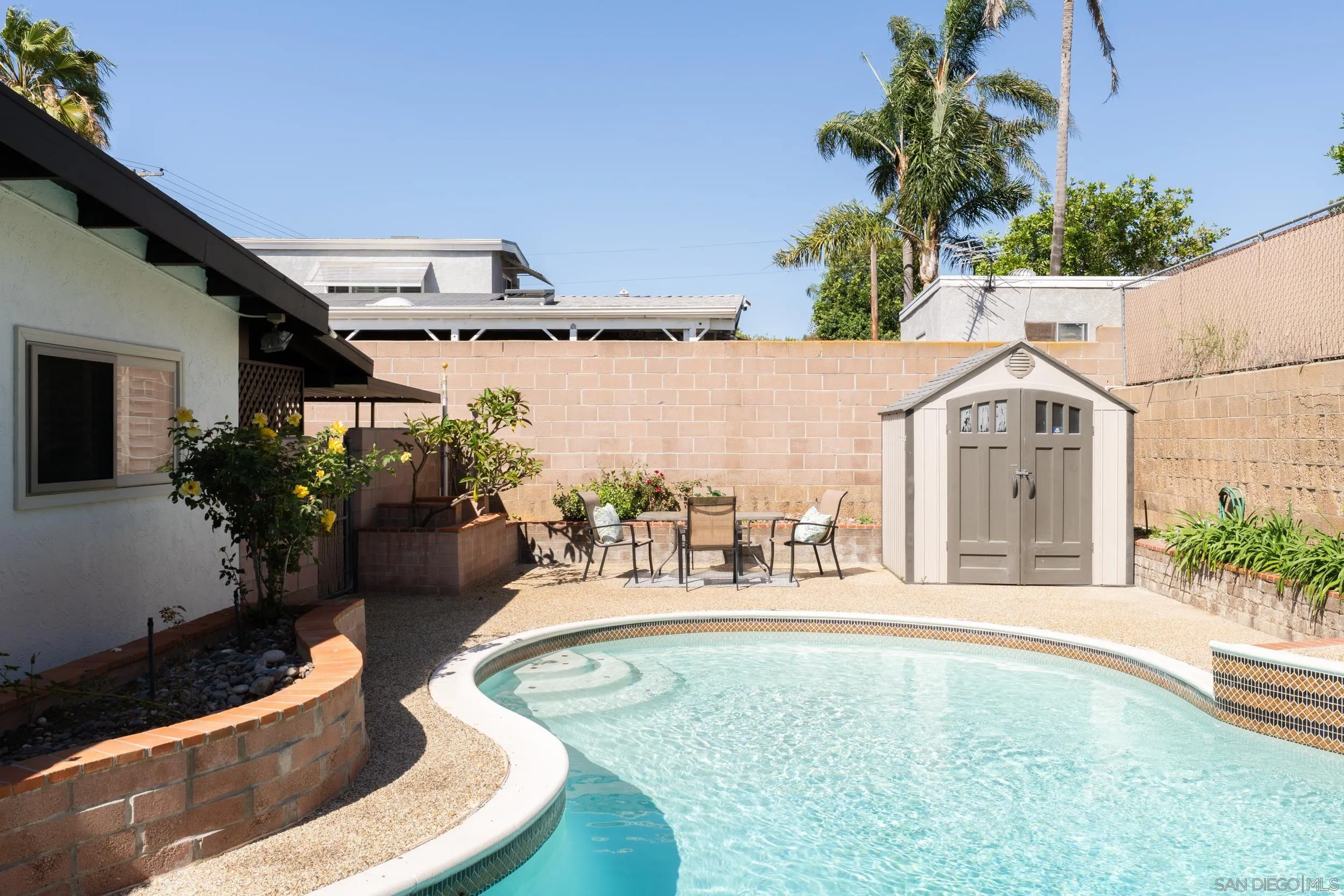 https://cdn.realtyfeed.com/cdn/127/260022165/ff7ac0b8737a84e7d691485e76f2303a.webp