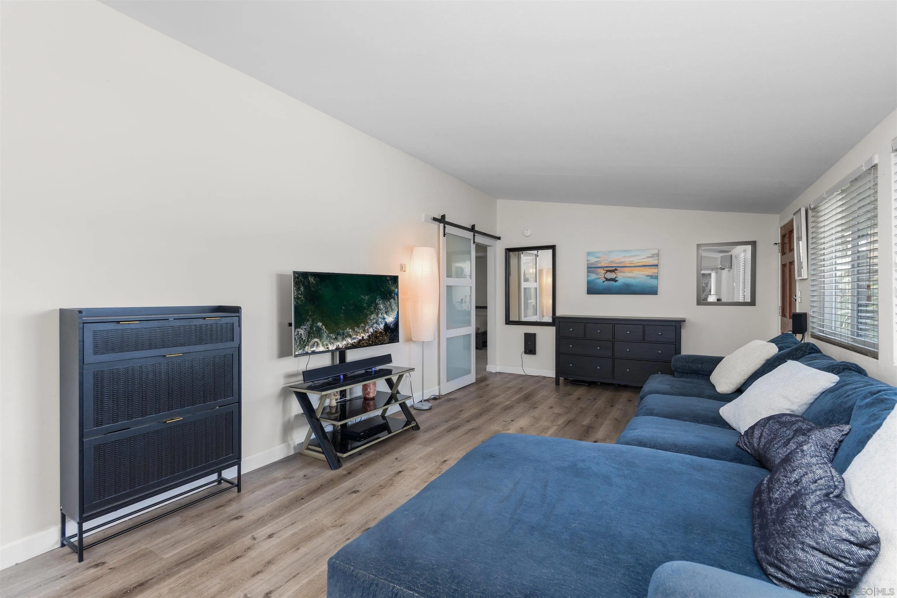 https://cdn.realtyfeed.com/cdn/127/260022177/094b62b68a2385c36afe09dbb1cf18aa.webp