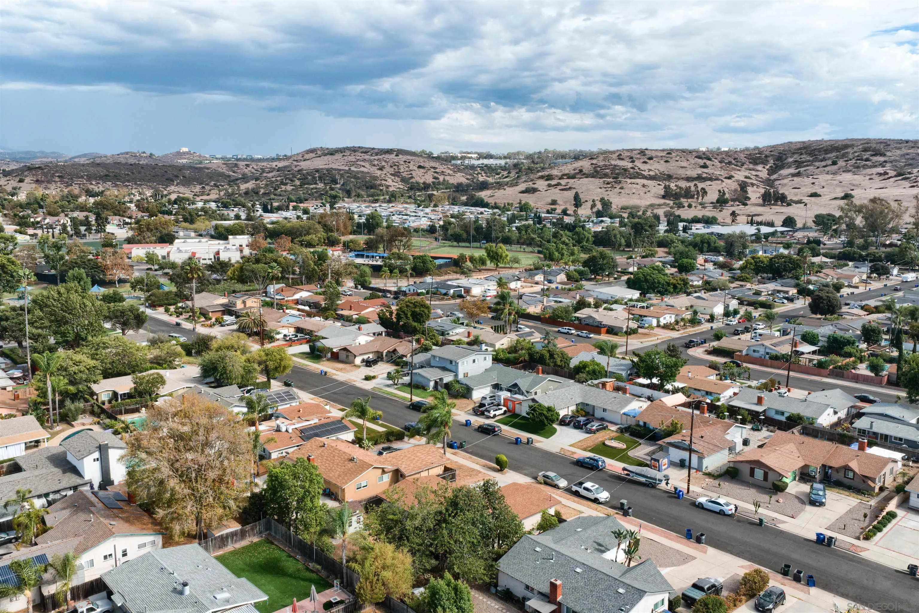https://cdn.realtyfeed.com/cdn/127/260022177/5e94d7614b8e7e74241deea3e870d04f.webp