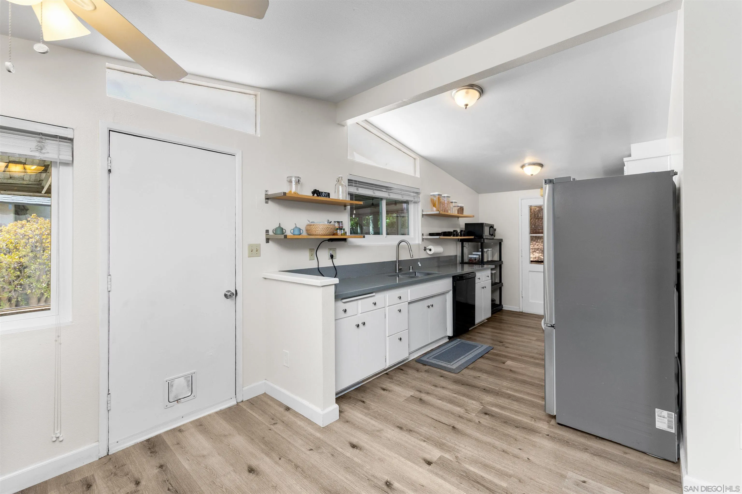 https://cdn.realtyfeed.com/cdn/127/260022177/b4ce21e249a4ea6be676d537b4b3fc16.webp