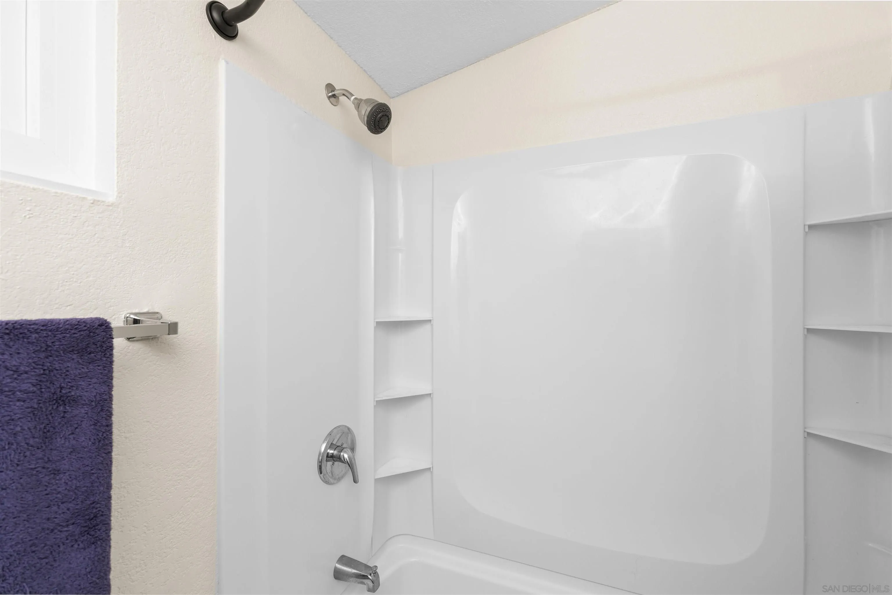 https://cdn.realtyfeed.com/cdn/127/260022177/fd17ab6d8d02c4c257690c031ecba530.webp