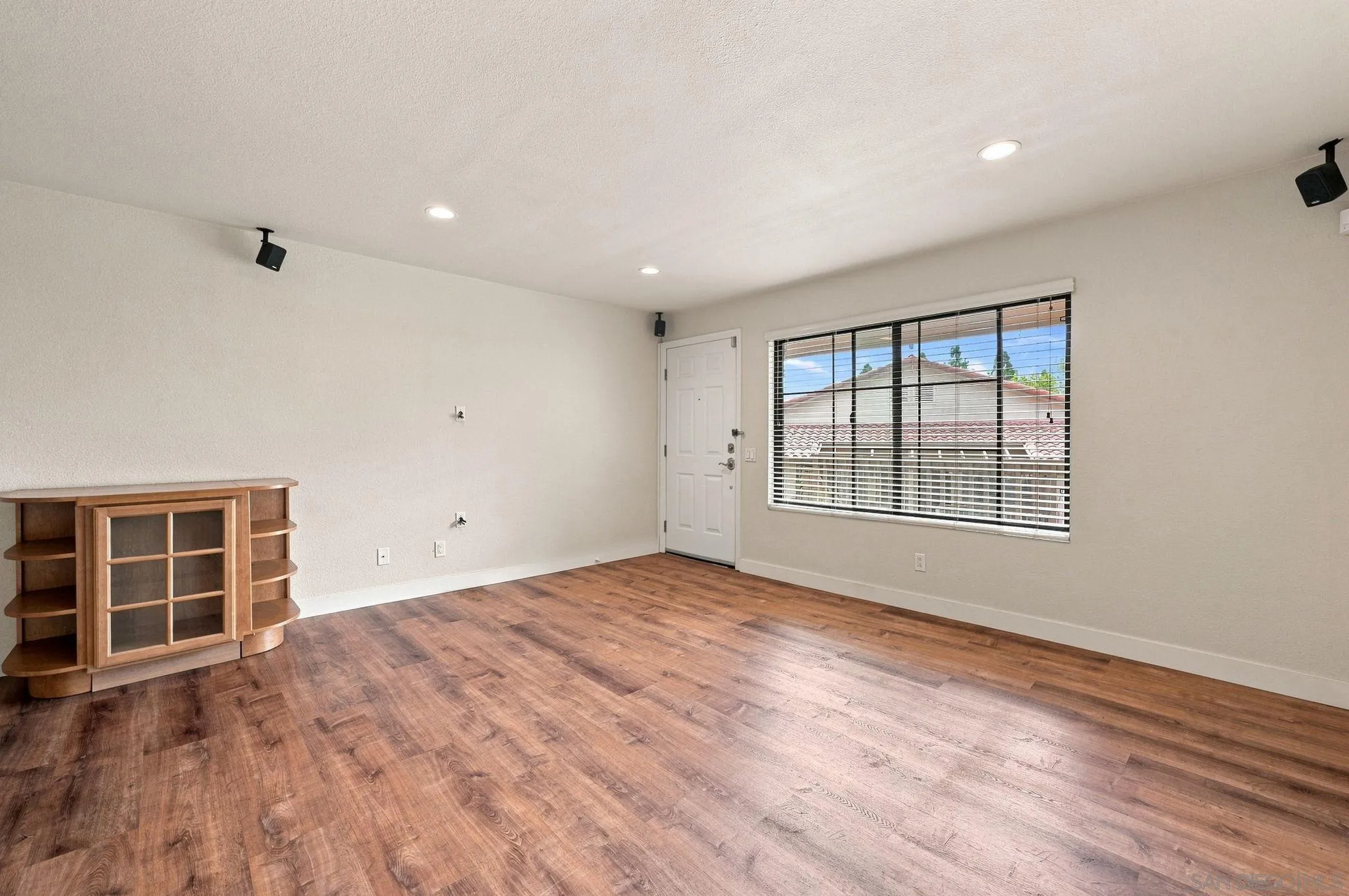https://cdn.realtyfeed.com/cdn/127/260022184/100e99666a385ffe6a735881b4321e42.webp