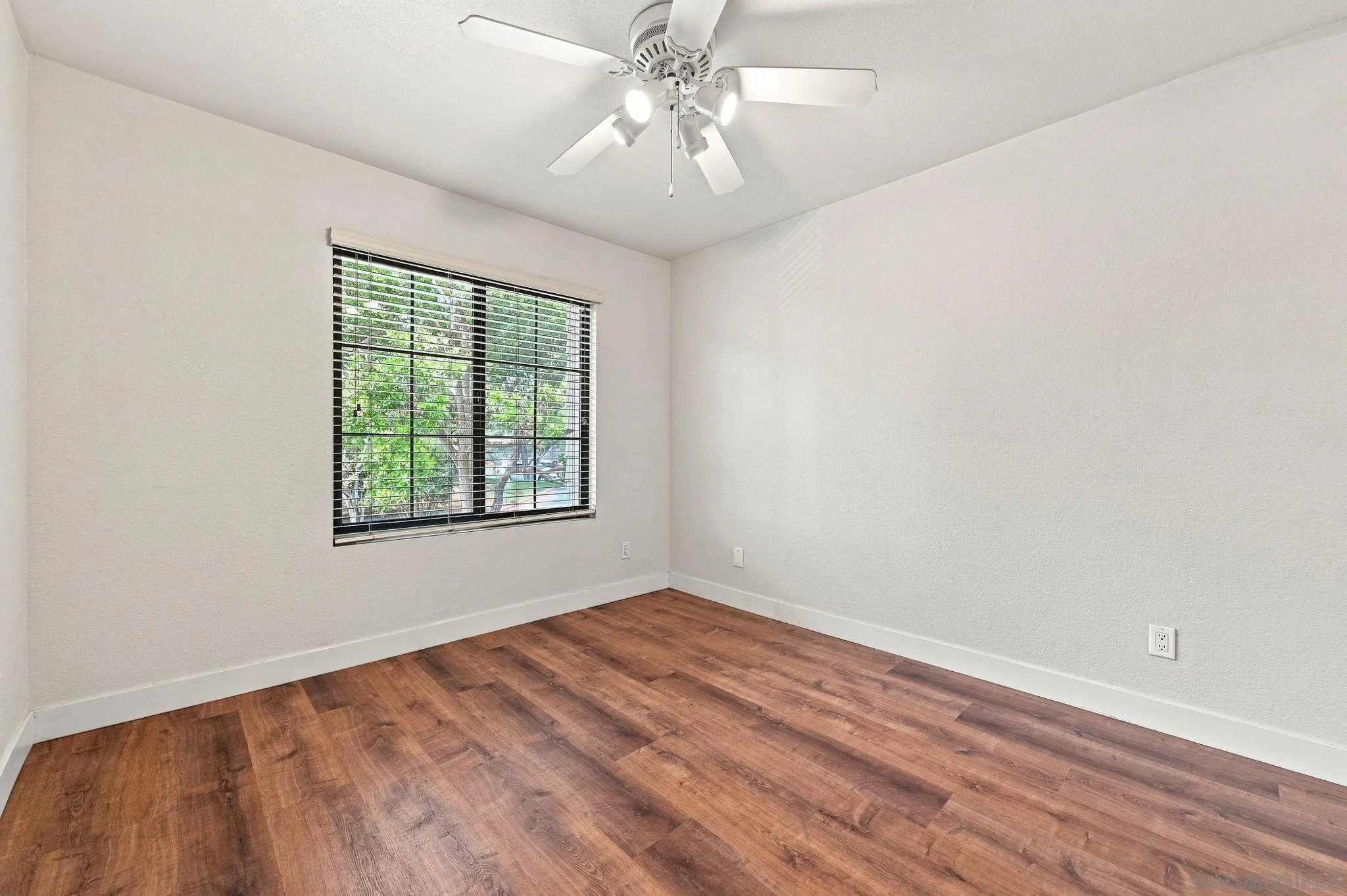 https://cdn.realtyfeed.com/cdn/127/260022184/1e5e7e01f7de857c0f7d870257210e73.webp
