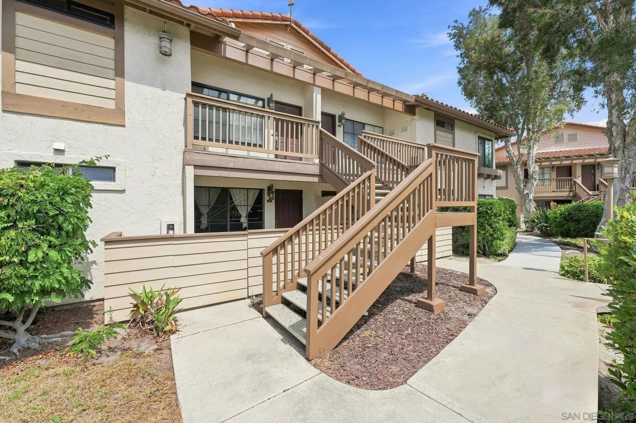 https://cdn.realtyfeed.com/cdn/127/260022184/a7beddd04bc5ab58472a937be88d4798.webp