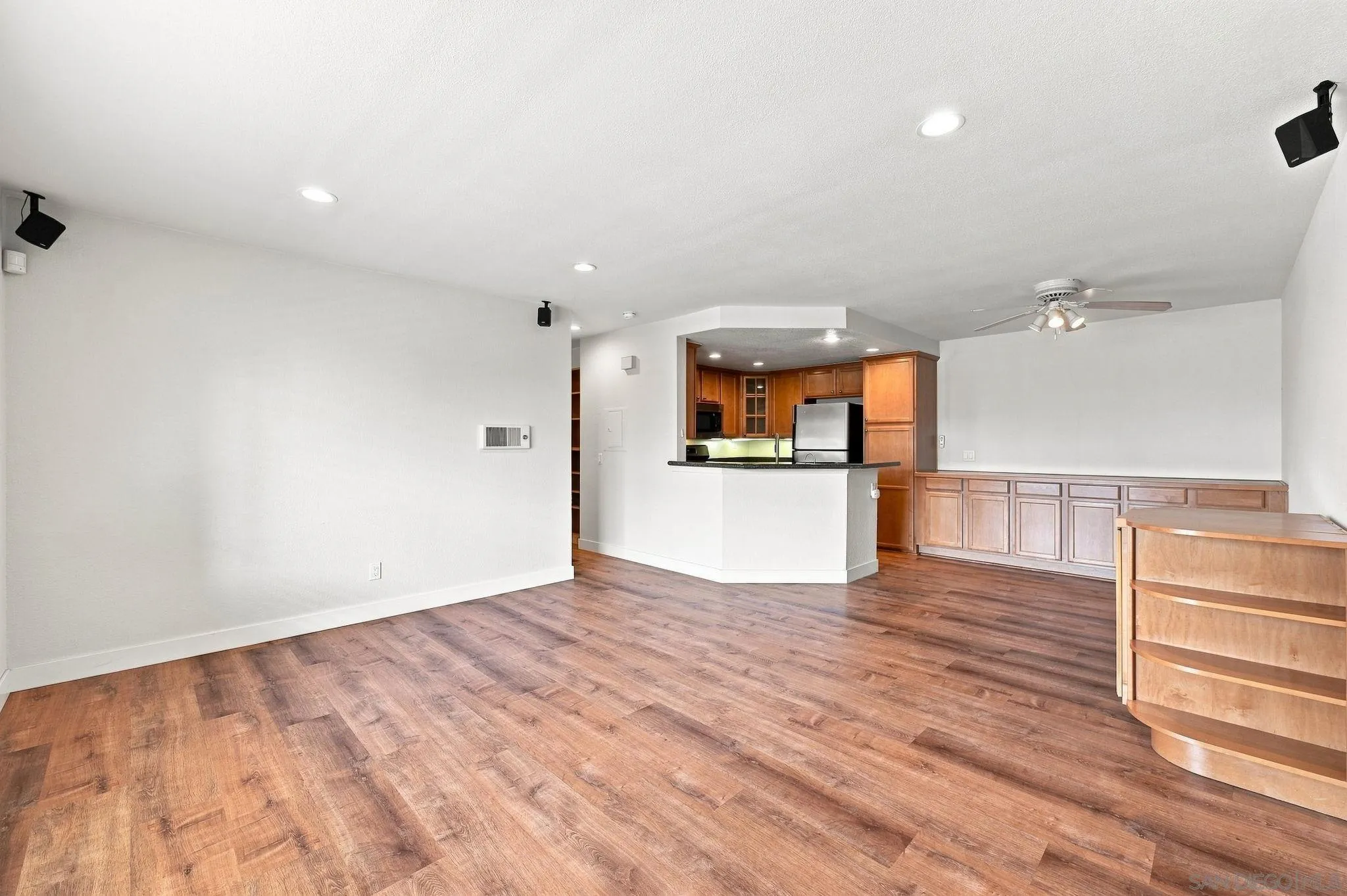 https://cdn.realtyfeed.com/cdn/127/260022184/a90ef511afea465dbcb2ca31175d6d86.webp