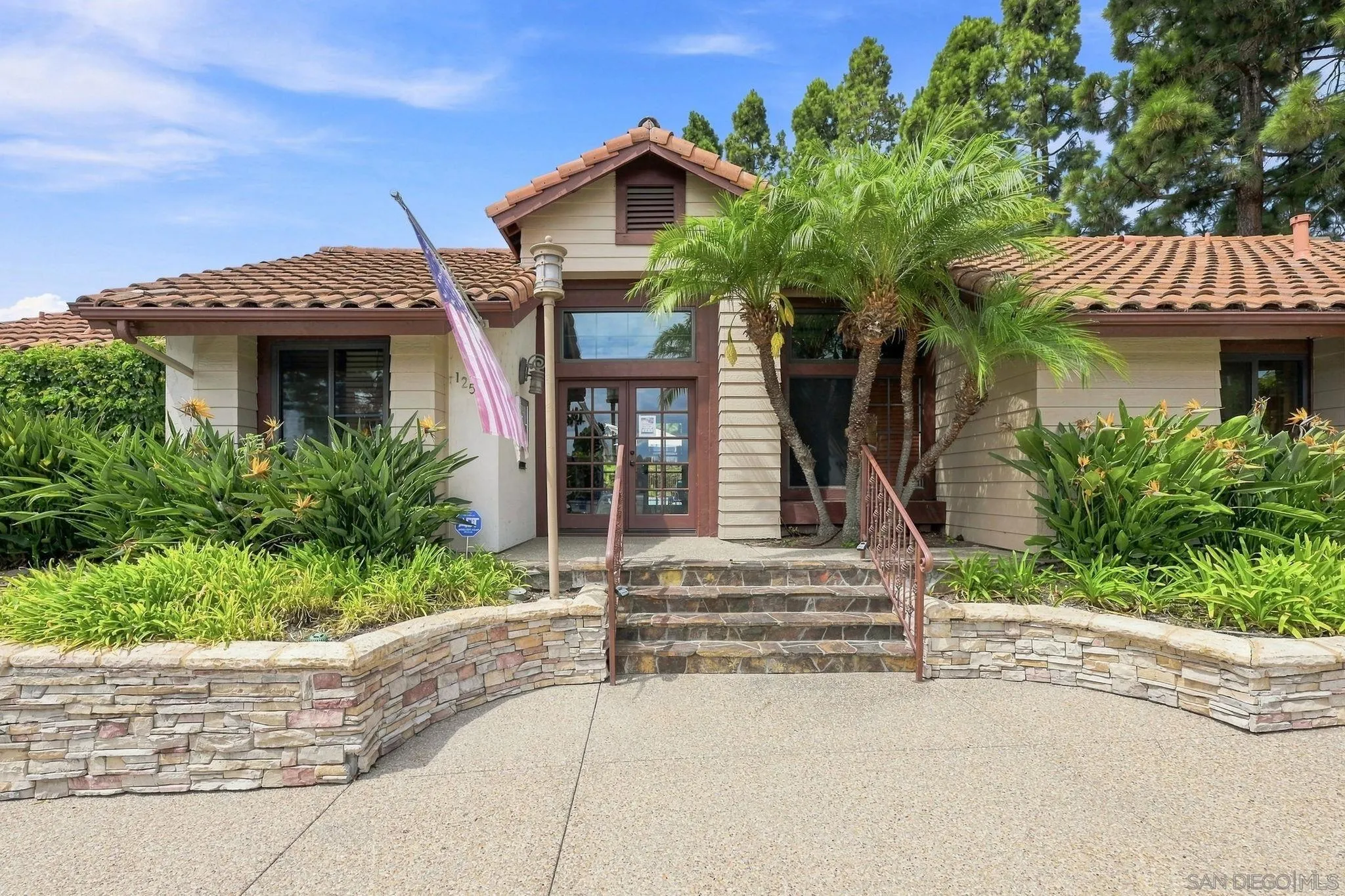 https://cdn.realtyfeed.com/cdn/127/260022184/bdb383196afdf58bb8b92719f1b2c7c1.webp