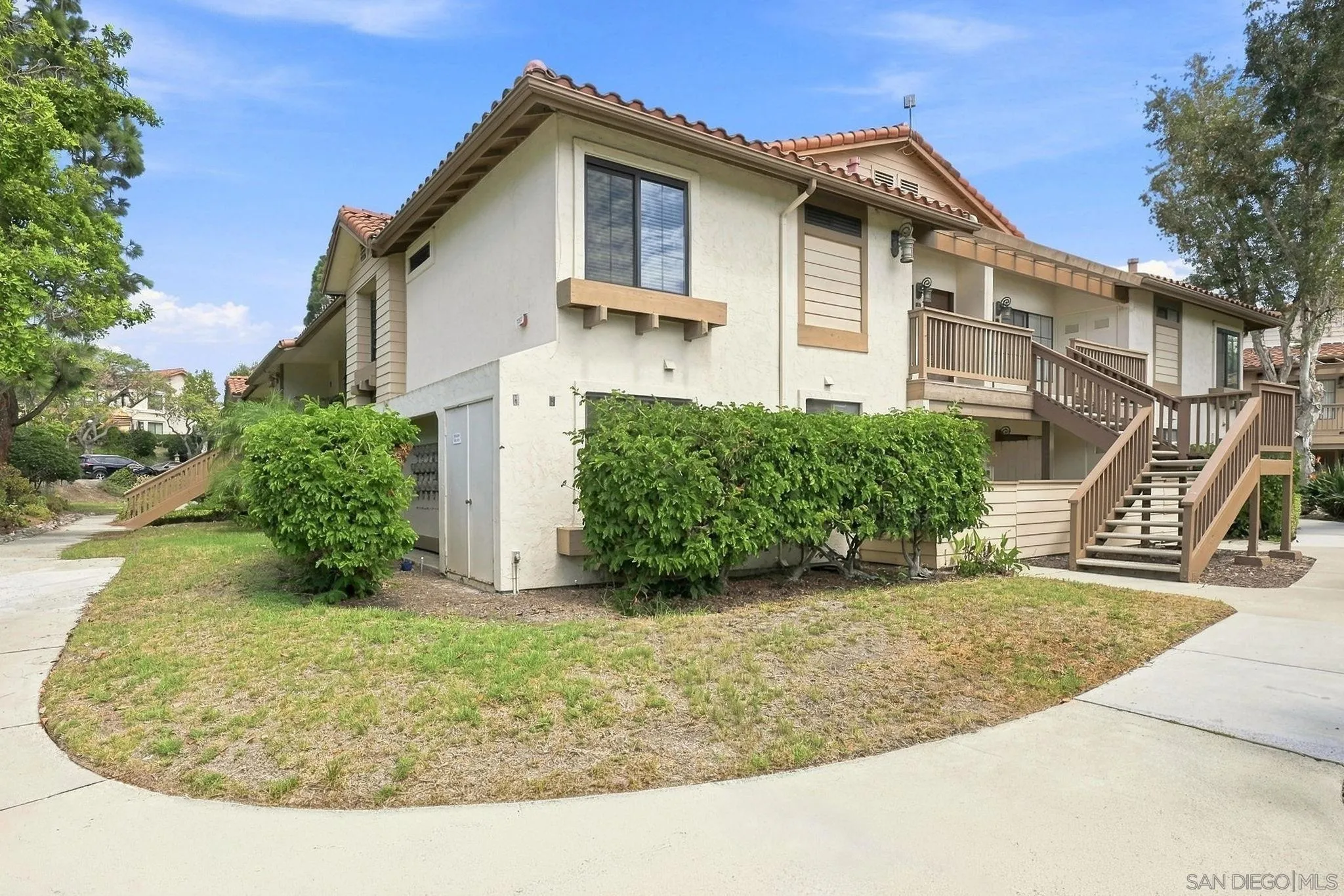 https://cdn.realtyfeed.com/cdn/127/260022184/d18520a1841bd81ace40ca26694ce818.webp