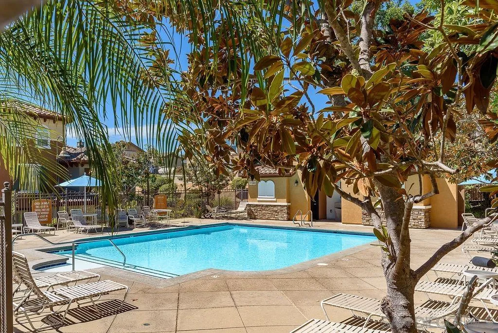 https://cdn.realtyfeed.com/cdn/127/260022186/4edb73a06cc48f5bd5d89223c922cd94.webp