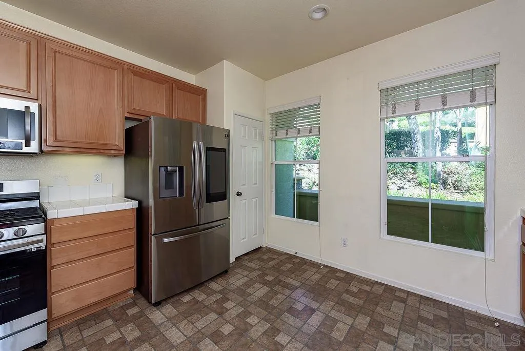 https://cdn.realtyfeed.com/cdn/127/260022186/5a226073f8e8398e11800c8068febd8e.webp