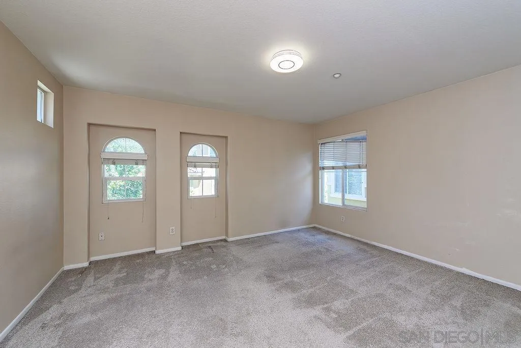 https://cdn.realtyfeed.com/cdn/127/260022186/c36efd5936c1f70c87f9edd96fb41951.webp