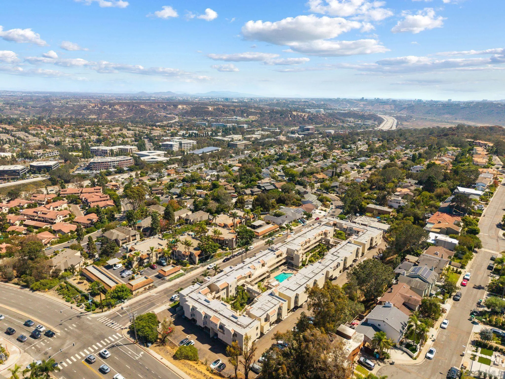 https://cdn.realtyfeed.com/cdn/127/260022189/22987ff5824f6851bb9b2e9b6d403927.webp