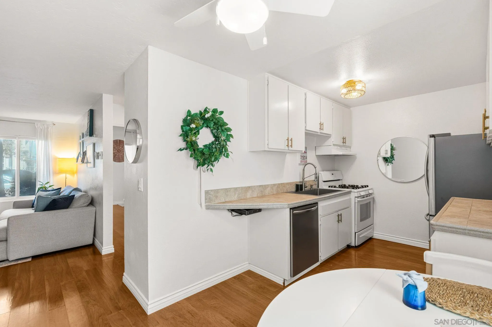 https://cdn.realtyfeed.com/cdn/127/260022189/57fff991fd5089890b6ad5417e87bbda.webp