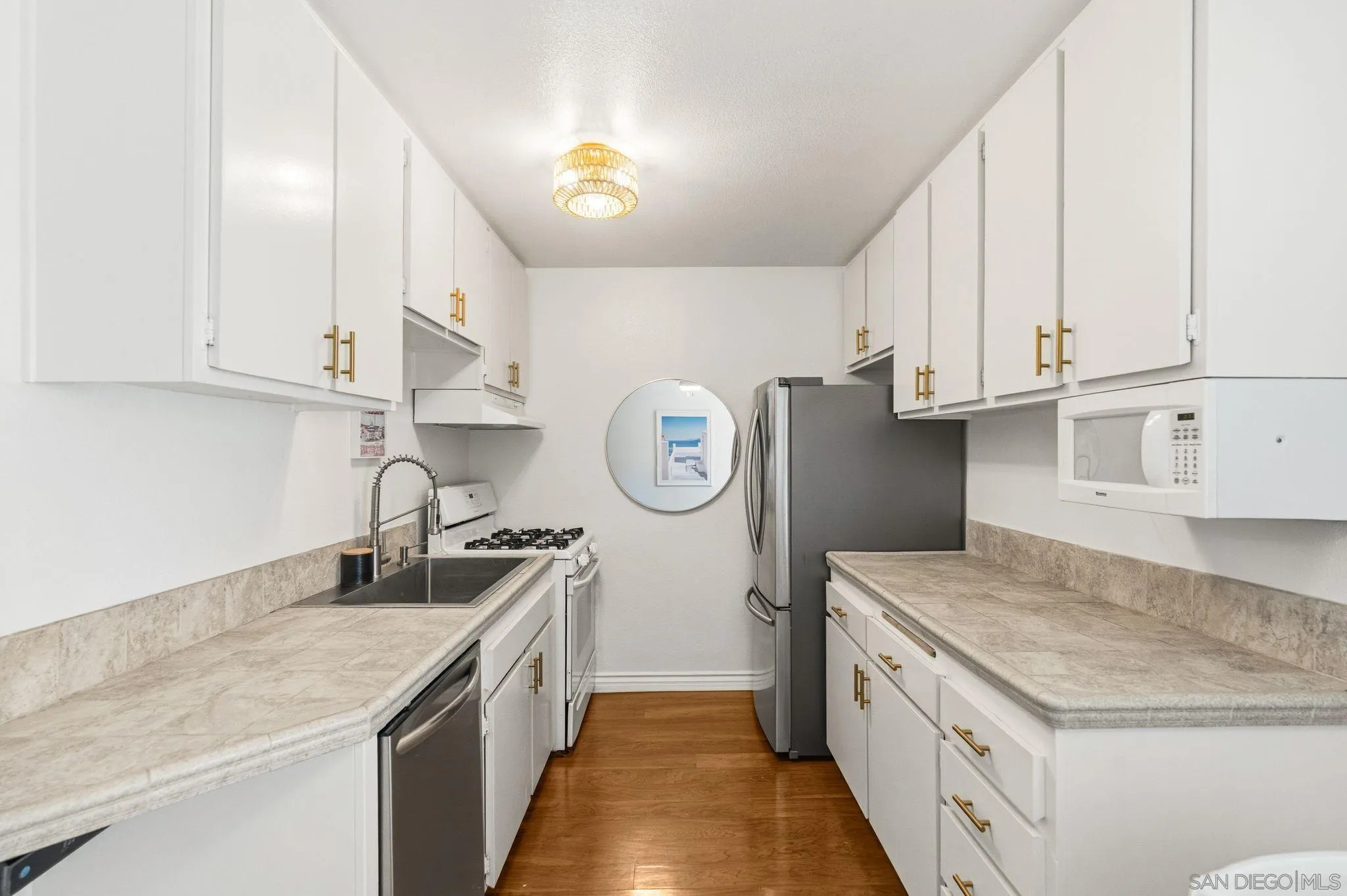 https://cdn.realtyfeed.com/cdn/127/260022189/af7830c783e1d7d57eb73db17eccb2d6.webp