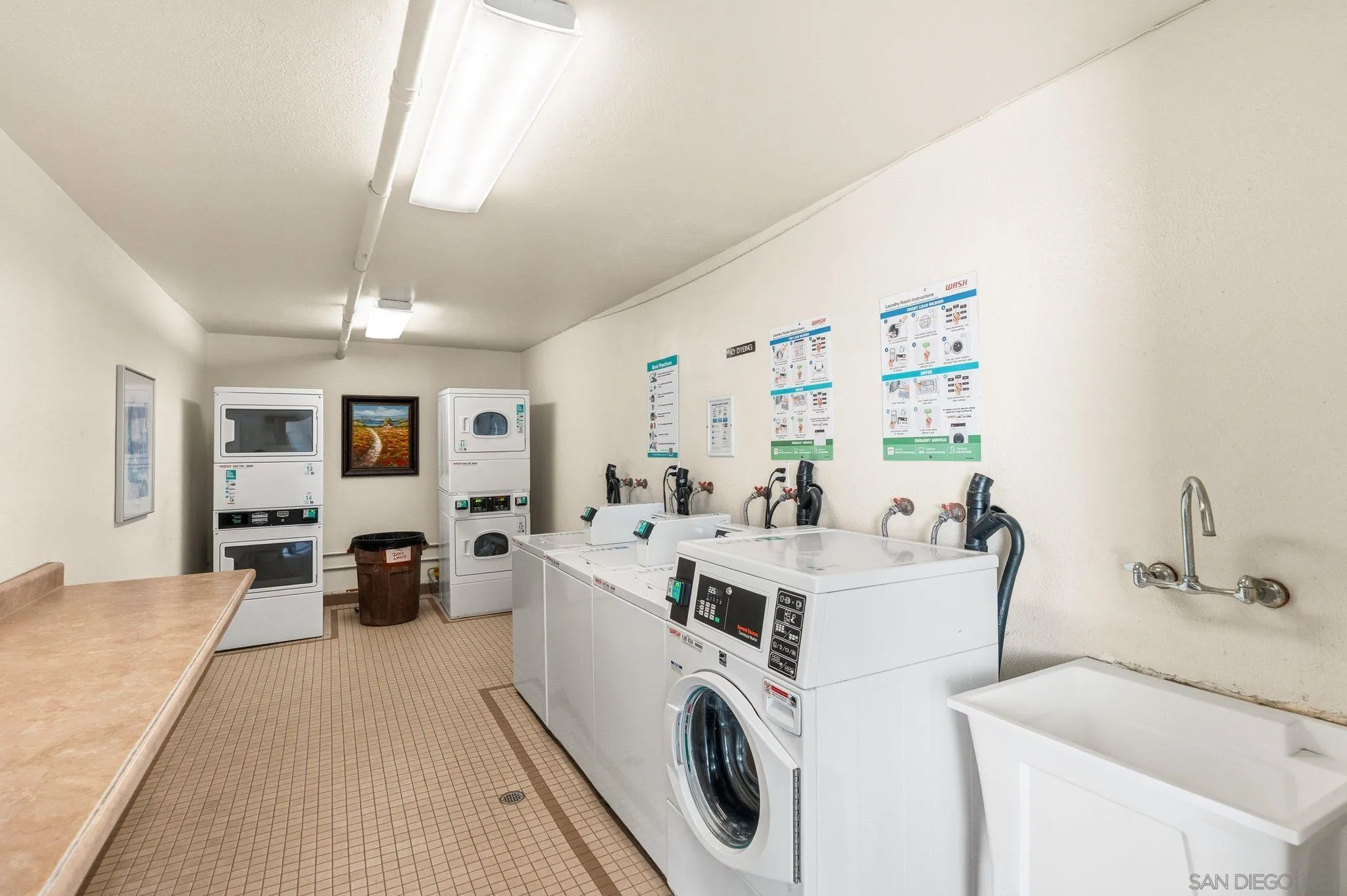 https://cdn.realtyfeed.com/cdn/127/260022189/c8821c3e89ee5ecd59e91b2d2253cf5a.webp
