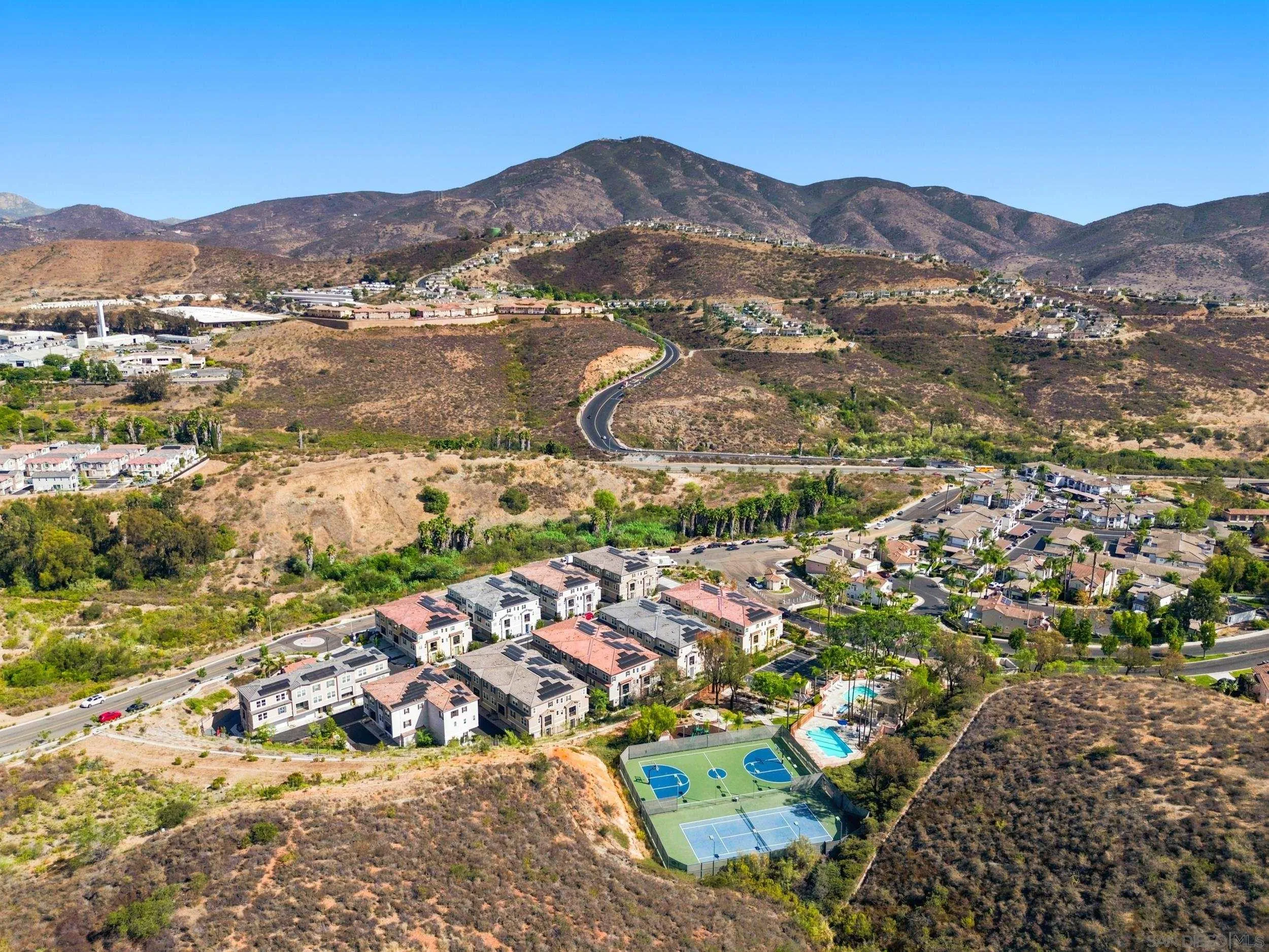 https://cdn.realtyfeed.com/cdn/127/260022192/1cb284b2d563f67ab4b819c4010c166a.webp