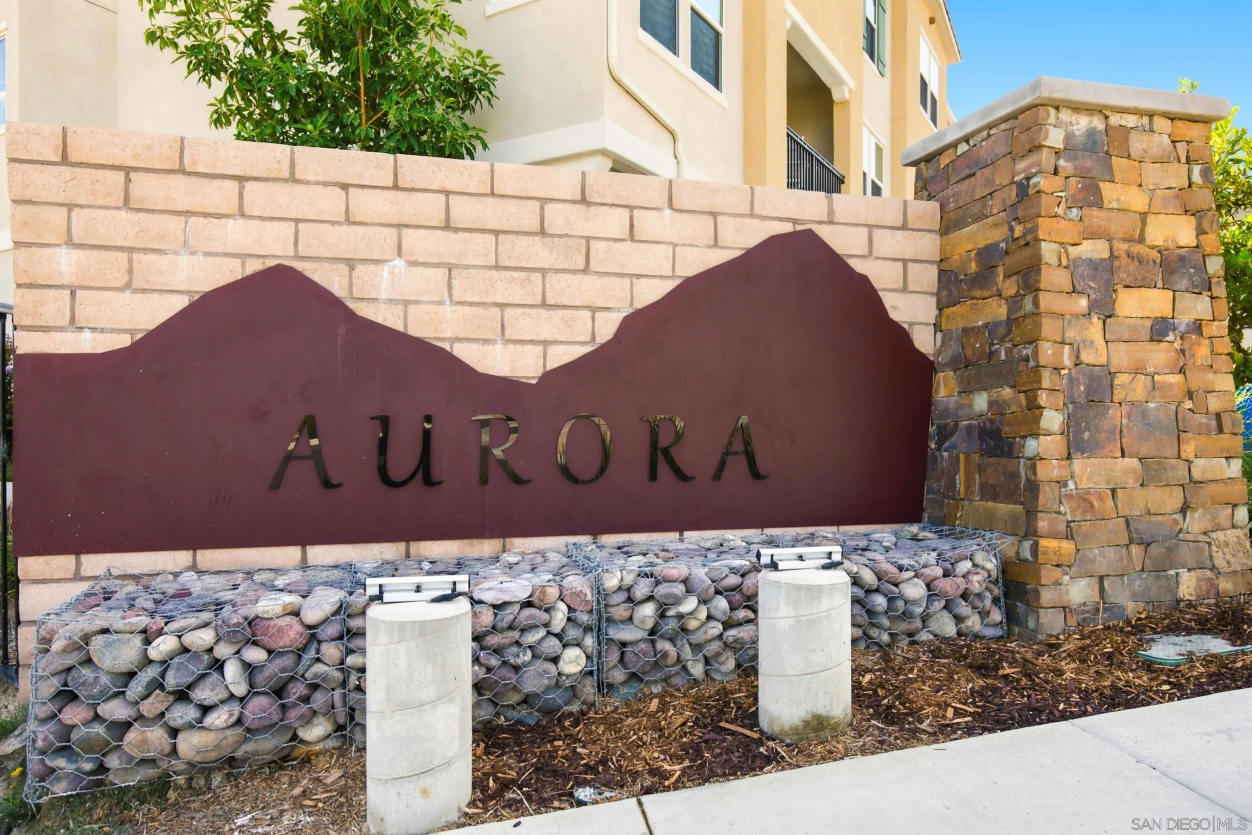https://cdn.realtyfeed.com/cdn/127/260022192/57481765a67dc70a0135c6600b6feb50.webp