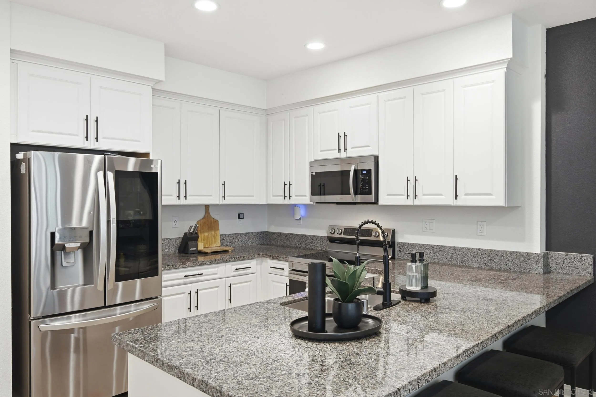 https://cdn.realtyfeed.com/cdn/127/260022192/586b1db6c5a8c4d508a707497fbda12f.webp