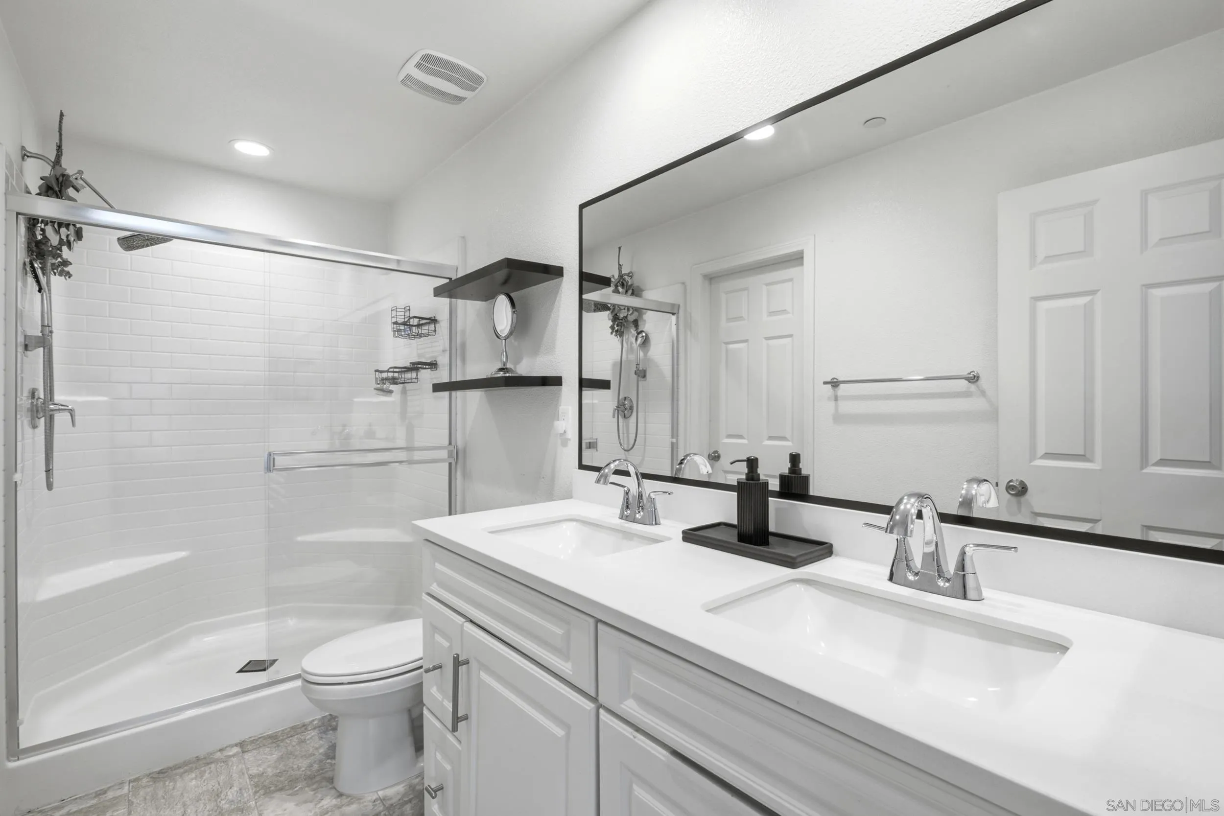 https://cdn.realtyfeed.com/cdn/127/260022192/c956d140d32dc322cdf902835fd10608.webp
