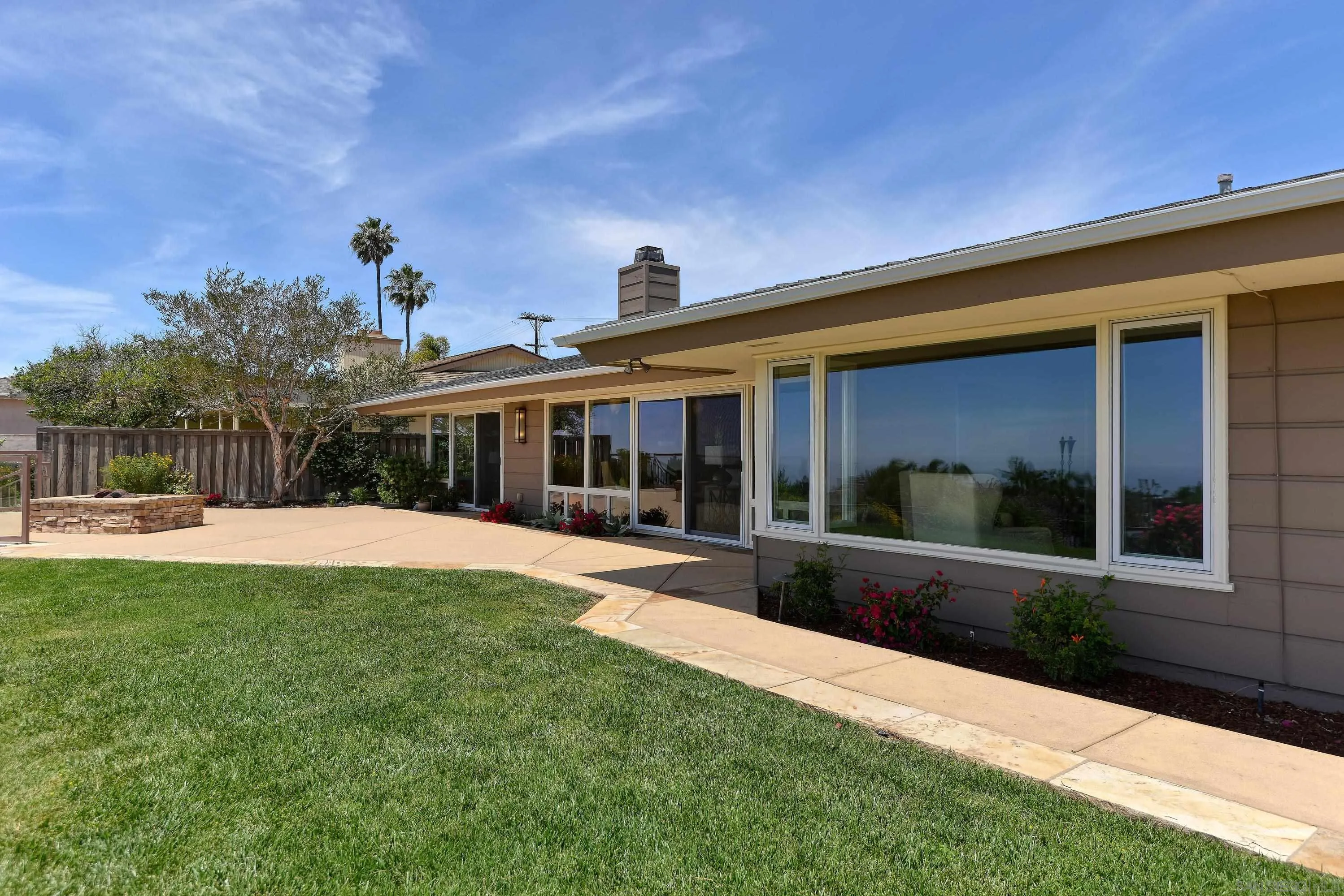 https://cdn.realtyfeed.com/cdn/127/260022193/807408663fbcc3f716a0ab06491ff041.webp