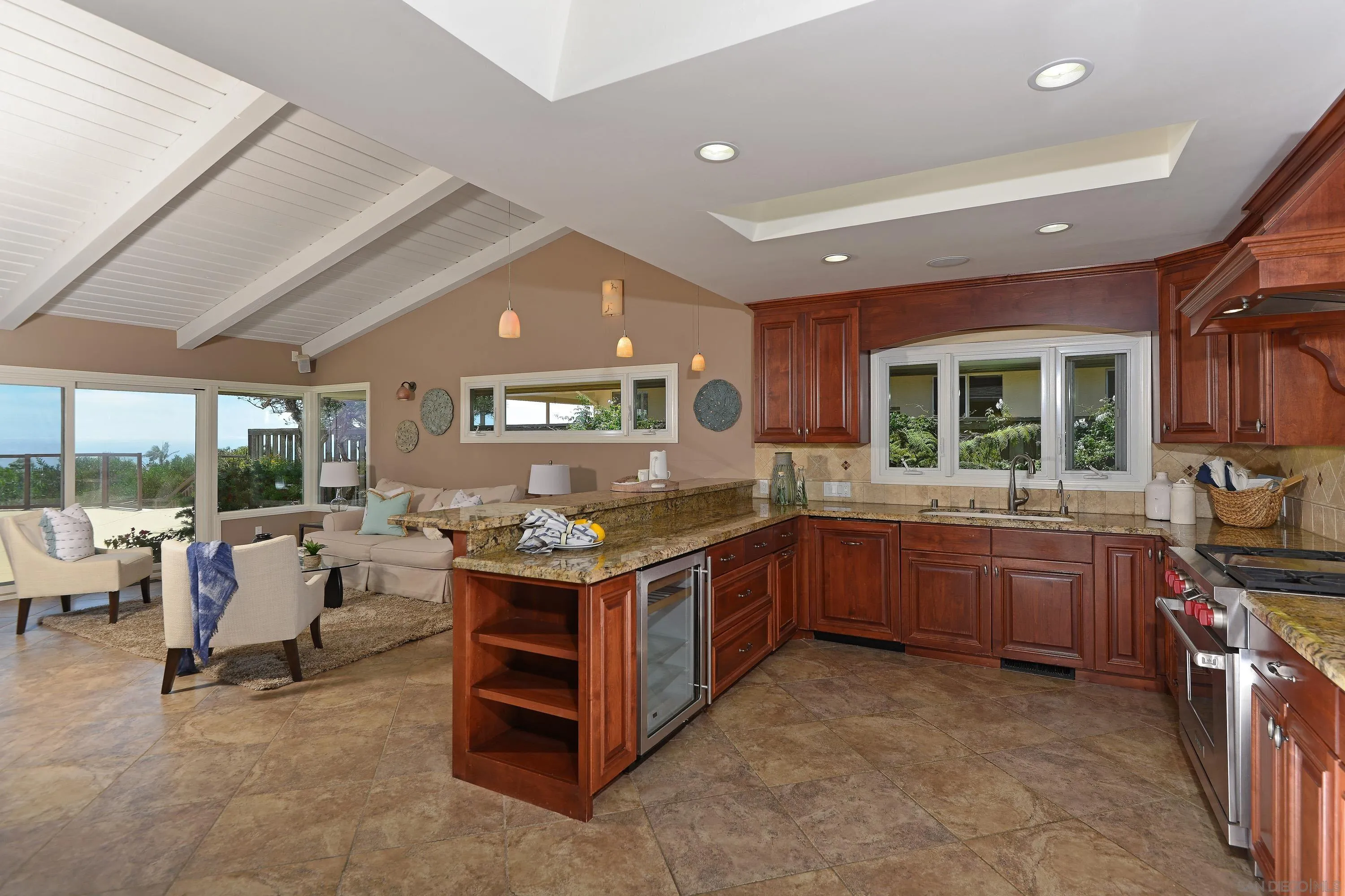 https://cdn.realtyfeed.com/cdn/127/260022193/a68eb5b72c73270813032d6389e85333.webp