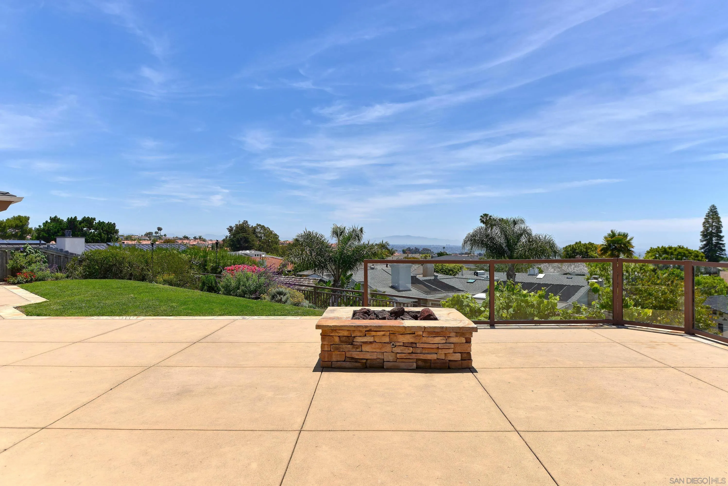 https://cdn.realtyfeed.com/cdn/127/260022193/ad5c537146c1d6a01e0e361eed4b273a.webp