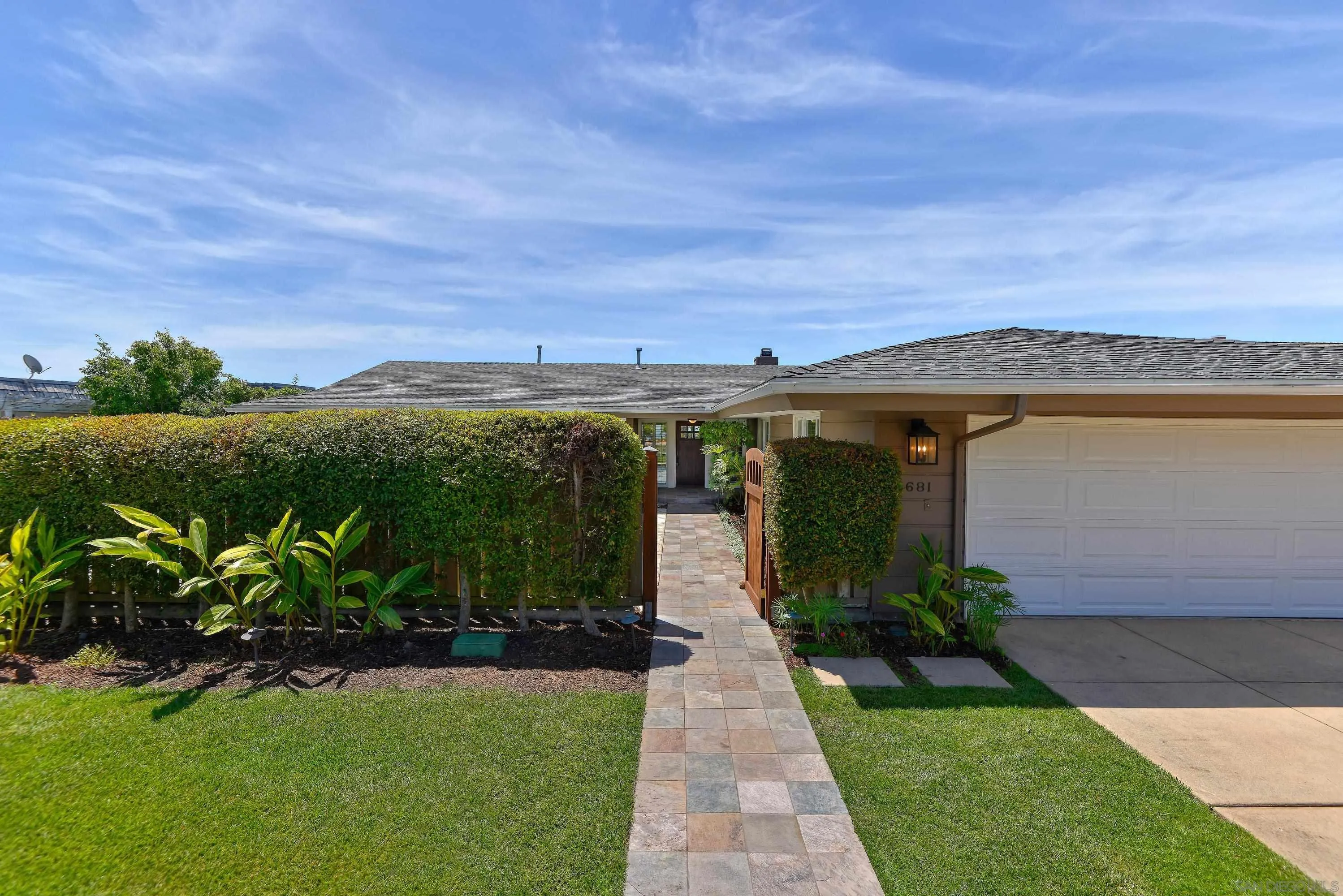 https://cdn.realtyfeed.com/cdn/127/260022193/b8351674d3b95951e621e6c1255d24ba.webp