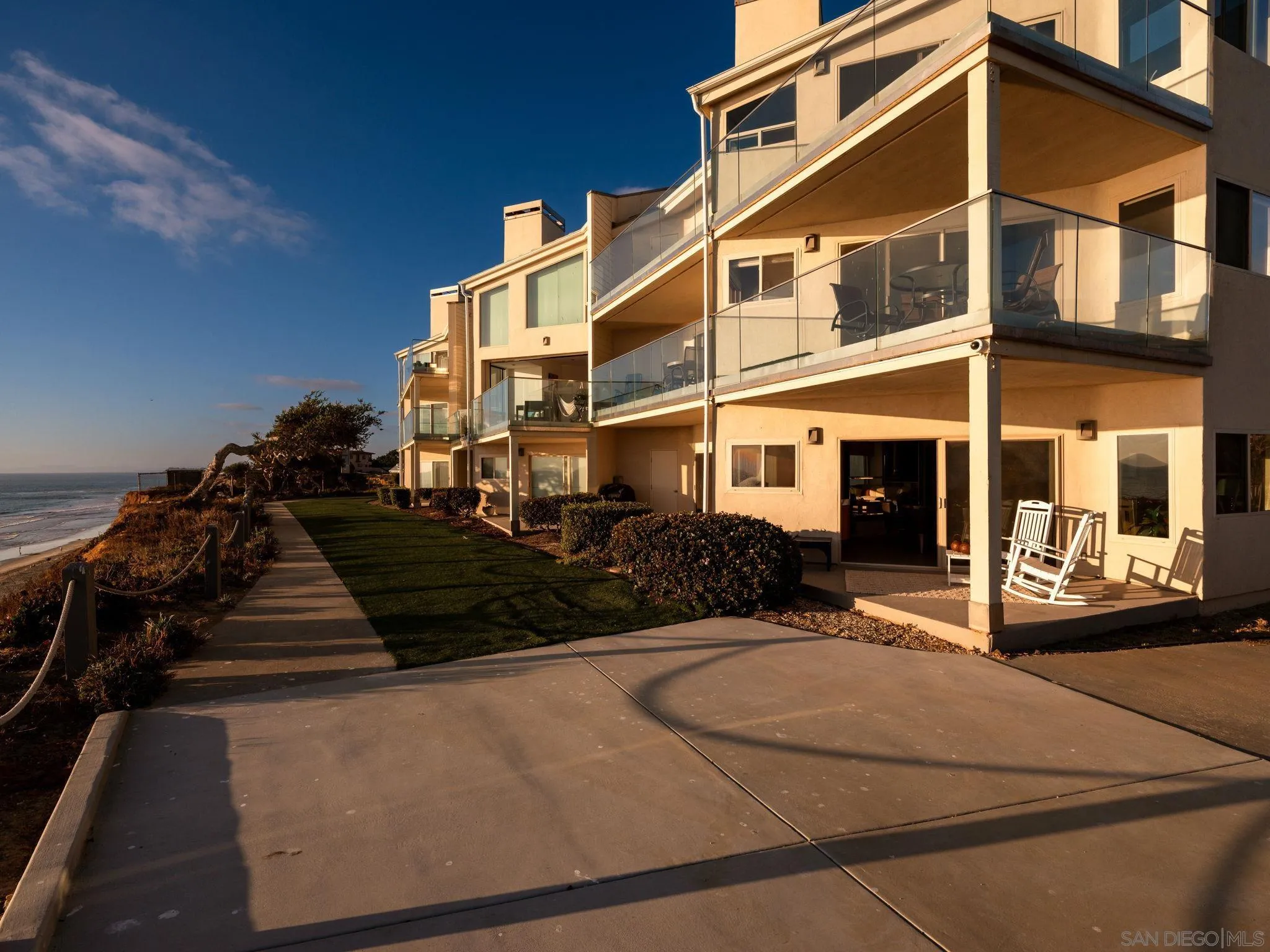 https://cdn.realtyfeed.com/cdn/127/260022197/659cdc3a46922fd06bffcef20653a1dc.webp