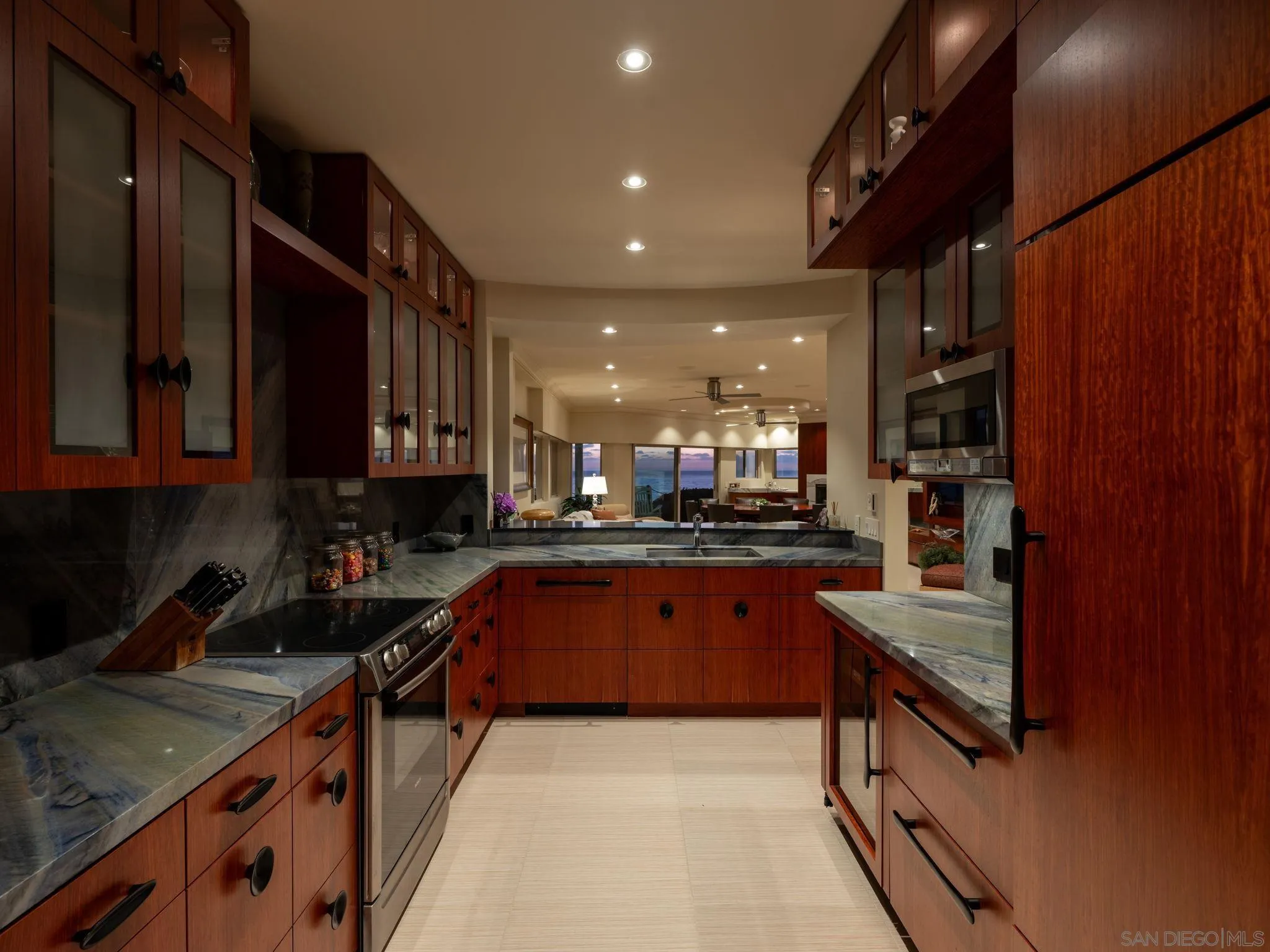 https://cdn.realtyfeed.com/cdn/127/260022197/9dbd3e9ec59eef4c38b2a4a833f2862e.webp