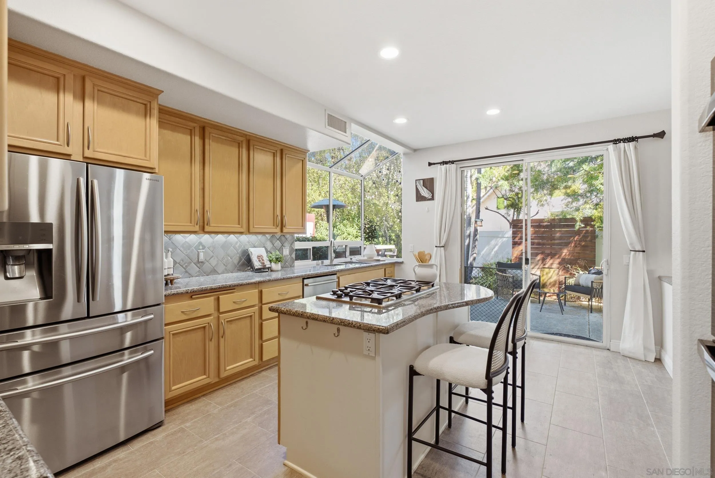 https://cdn.realtyfeed.com/cdn/127/260022199/27af0eca0dbbdbbd270fa57975e03069.webp