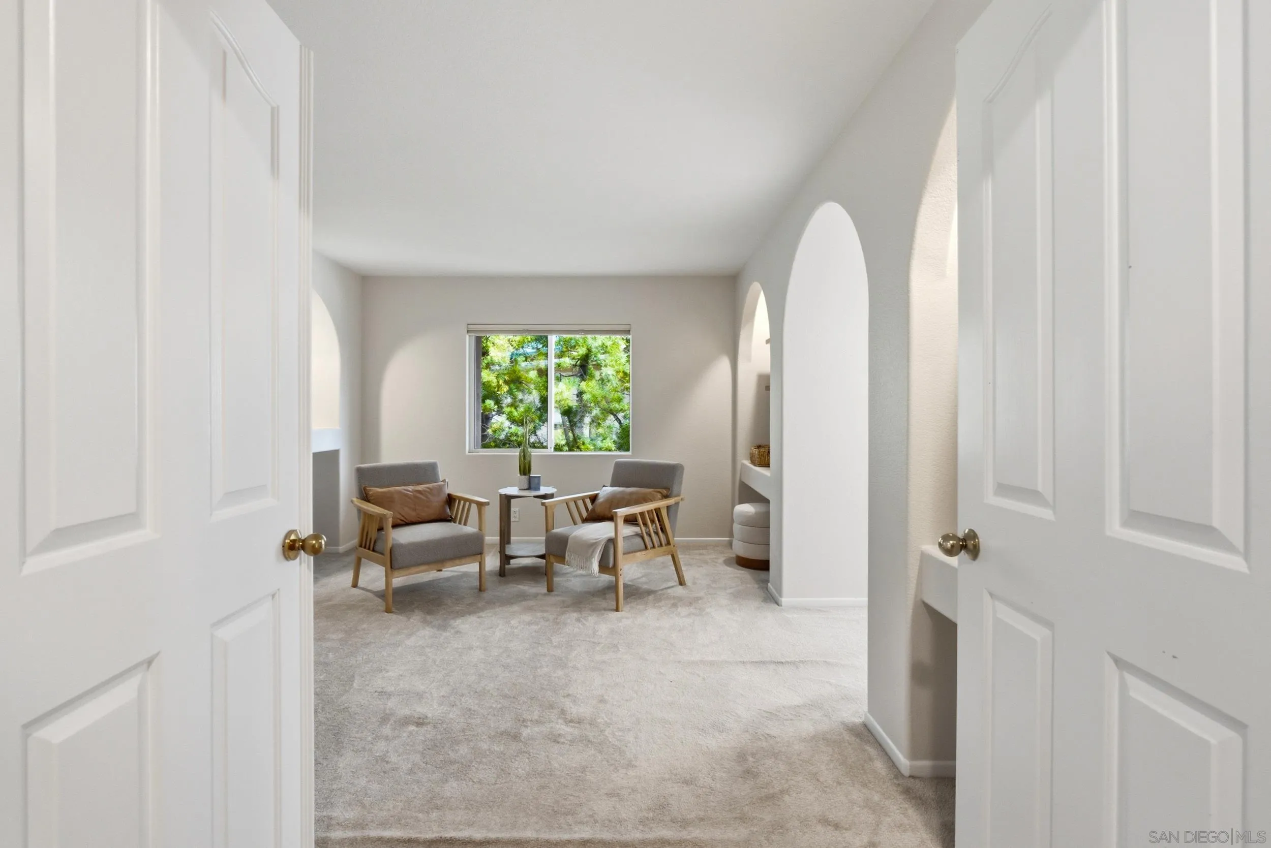 https://cdn.realtyfeed.com/cdn/127/260022199/2ca35ae096bb3b8d5c6542392c563eb3.webp