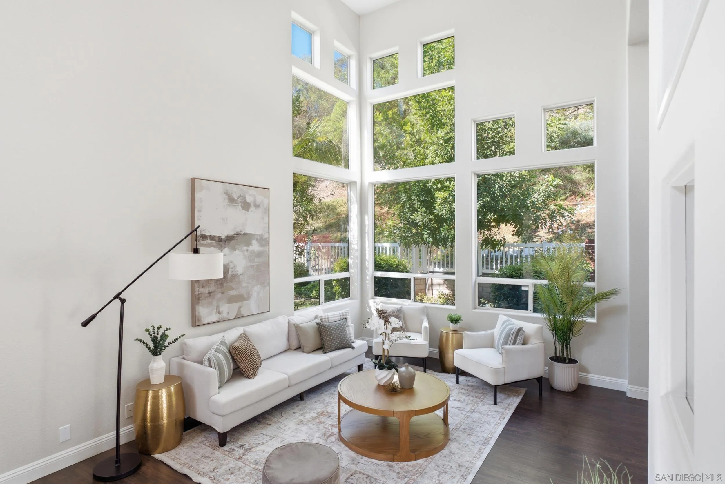 https://cdn.realtyfeed.com/cdn/127/260022199/79e39e75cfd4f0ea0cdd7bff87205fc2.webp