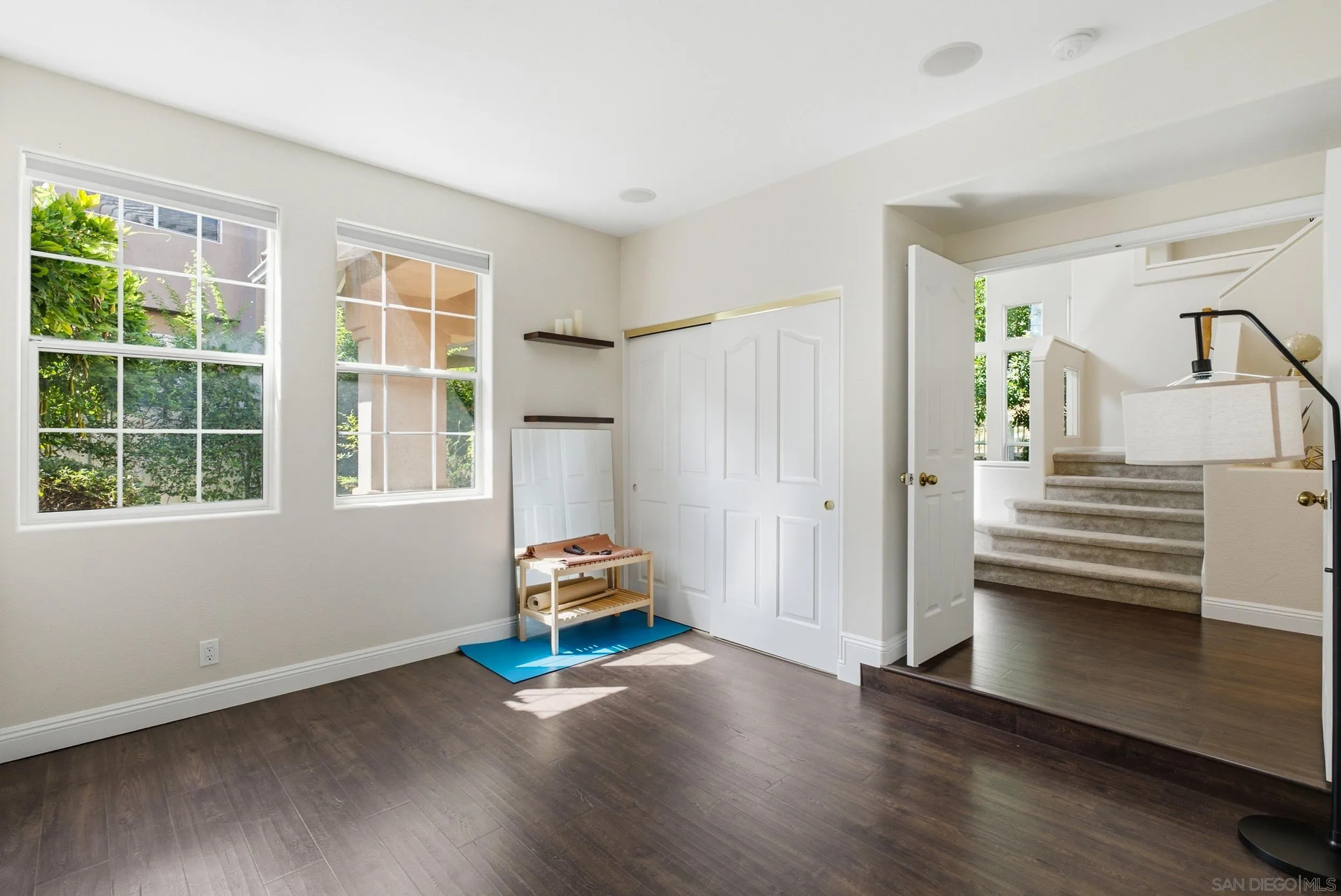 https://cdn.realtyfeed.com/cdn/127/260022199/808afb43f5b56c6eeb427d91b2881845.webp