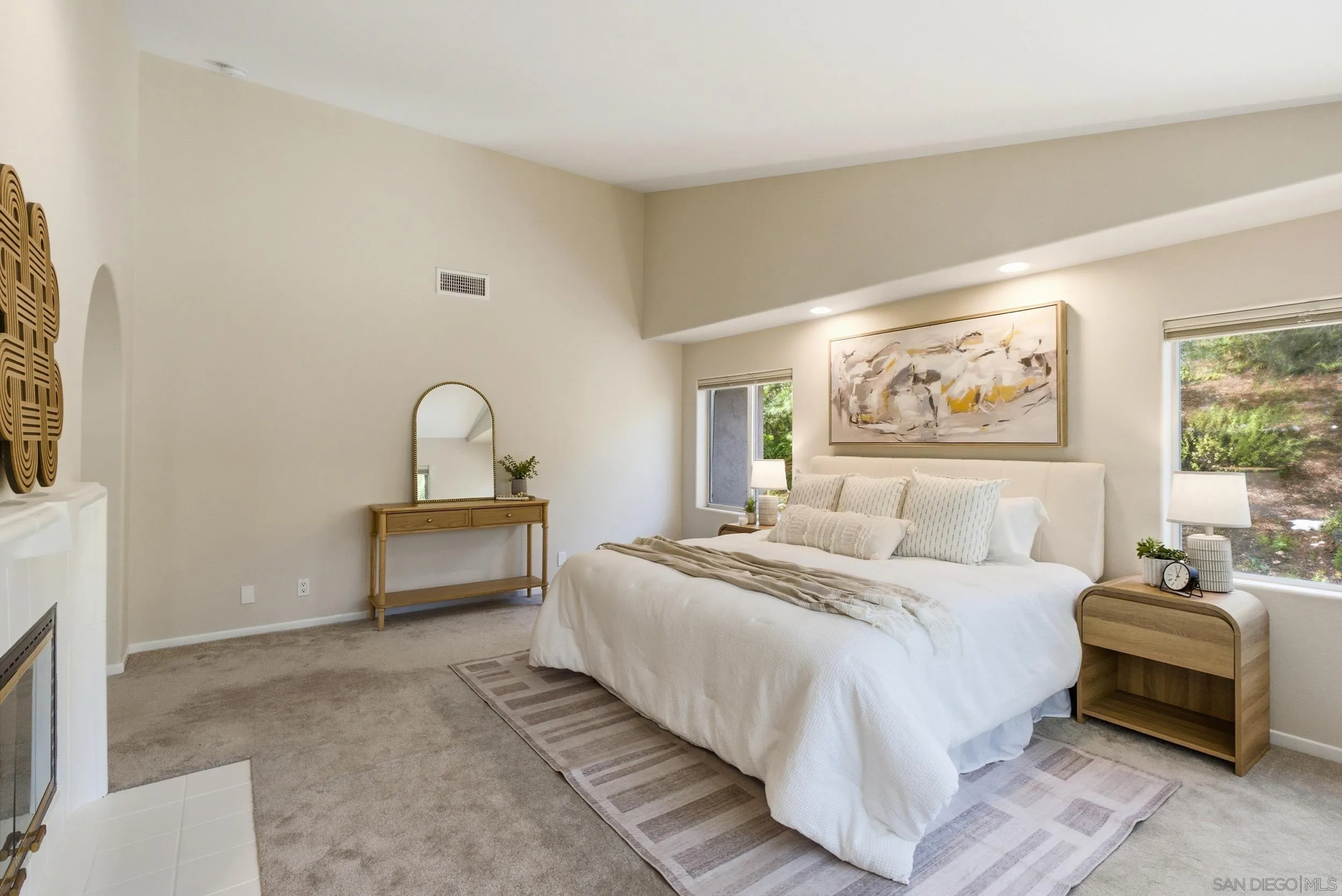 https://cdn.realtyfeed.com/cdn/127/260022199/85aa5b1e121a7987a57cf166739b7c00.webp