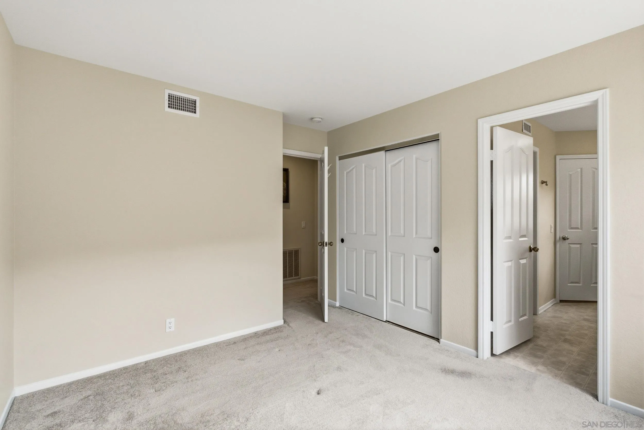 https://cdn.realtyfeed.com/cdn/127/260022199/a0d0d5bb0baae73c30e32c64aa1ba799.webp
