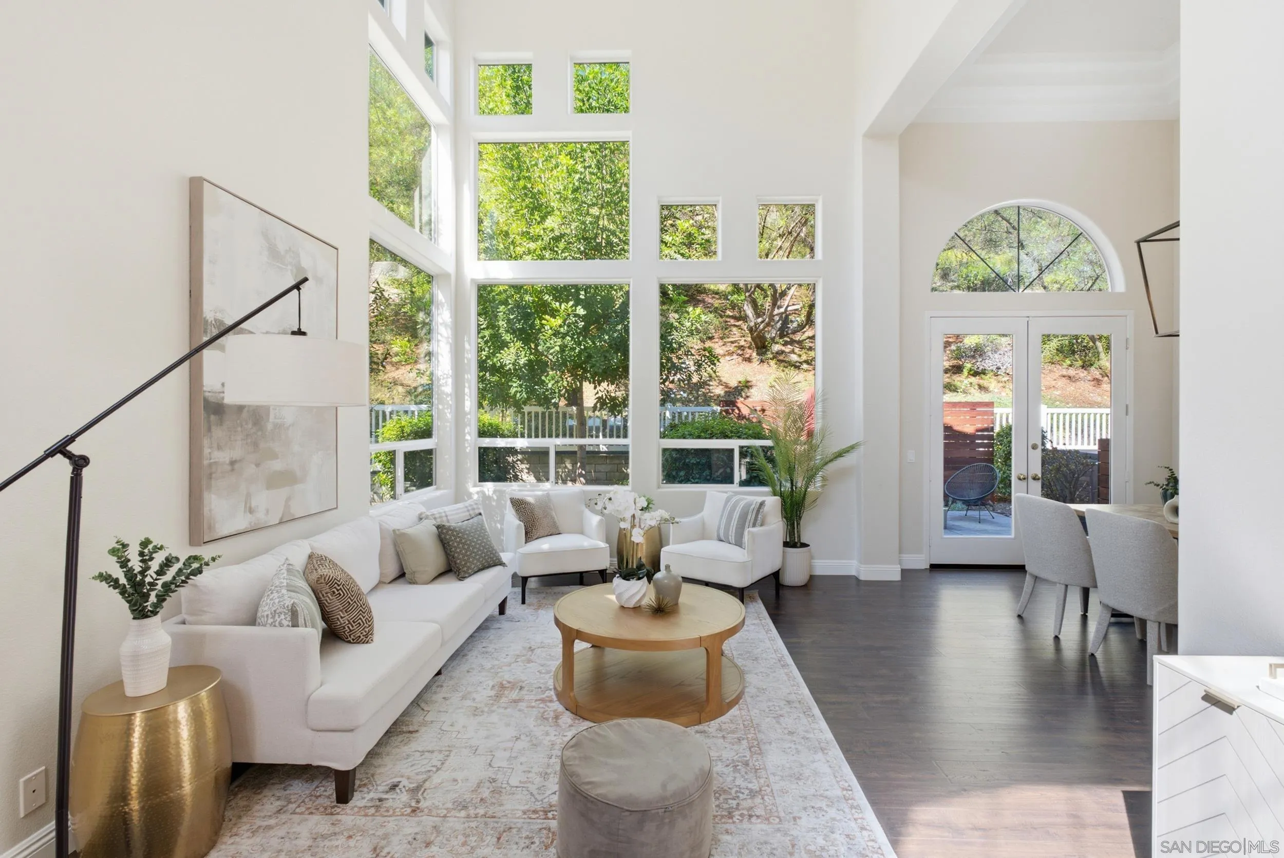 https://cdn.realtyfeed.com/cdn/127/260022199/cf03224f09f890e012fafd6e999e16d0.webp