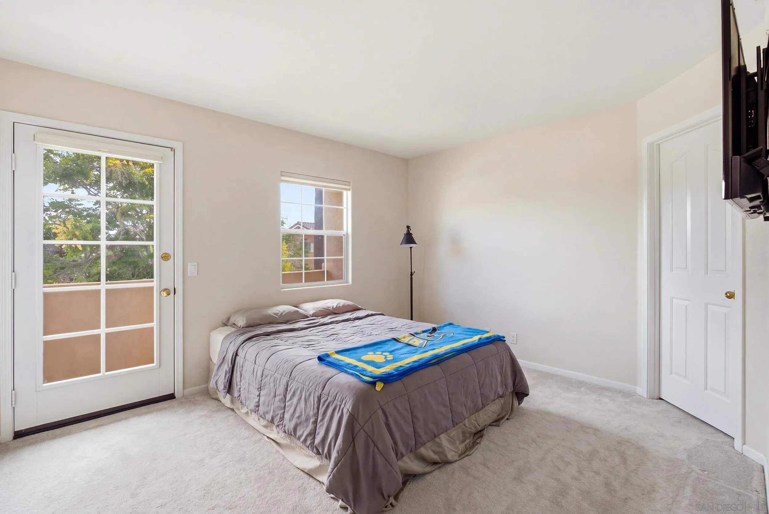https://cdn.realtyfeed.com/cdn/127/260022199/f332452013a5ef2a4a54529fa9959efd.webp