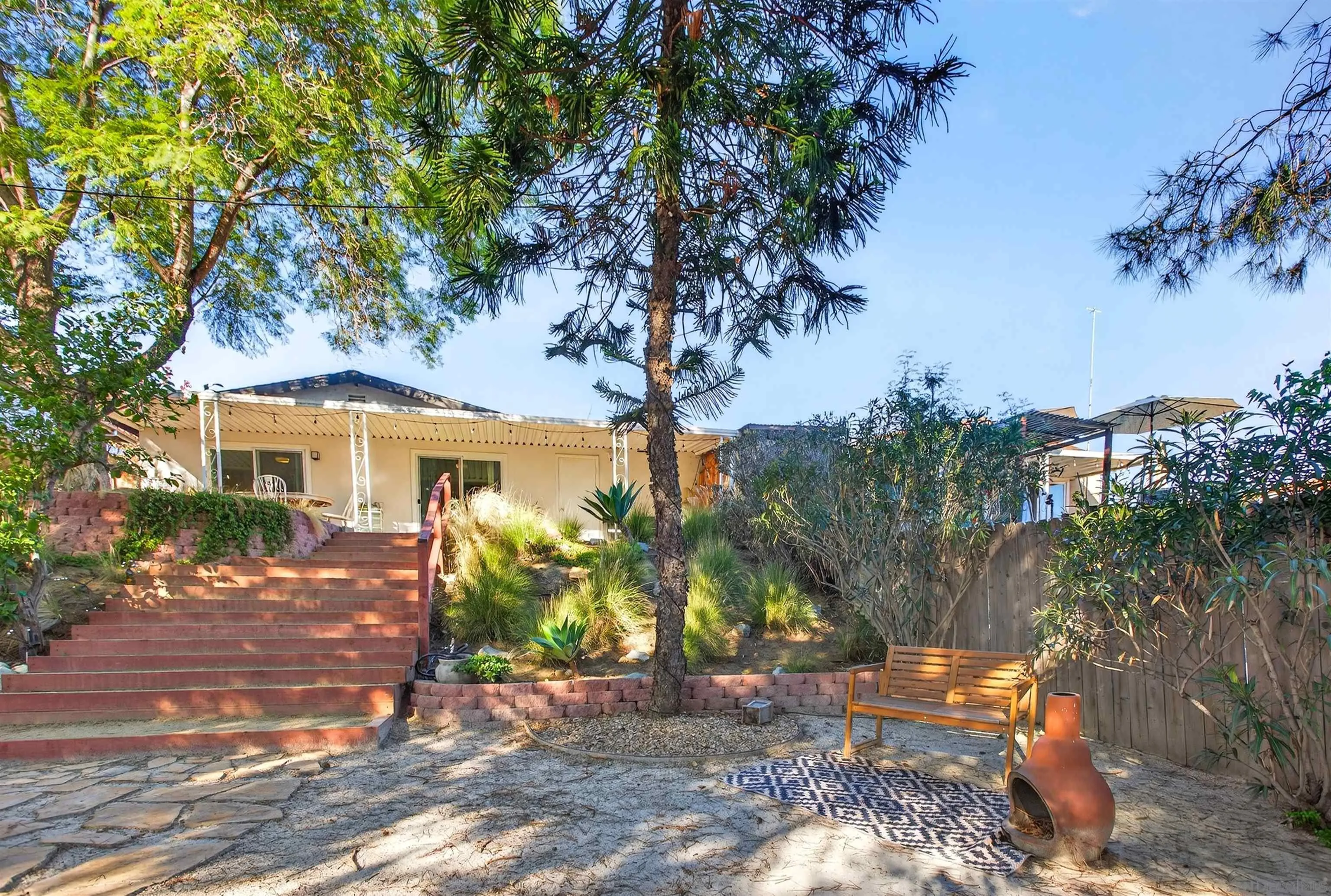 https://cdn.realtyfeed.com/cdn/127/2600222/c4a85588484624952dfc5cf361599f9b.webp
