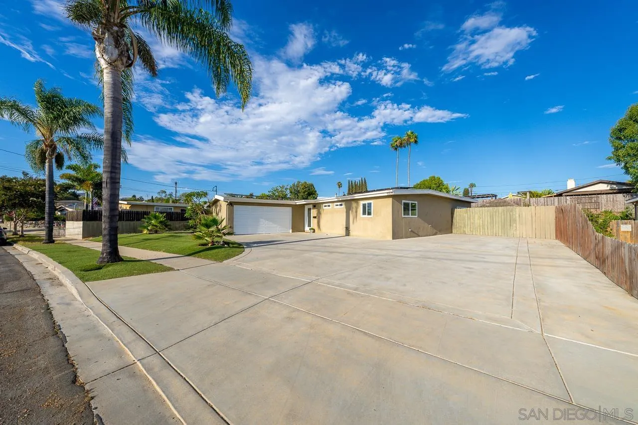 https://cdn.realtyfeed.com/cdn/127/260022201/18a95a7eb9041fde5207cca20f566186.webp
