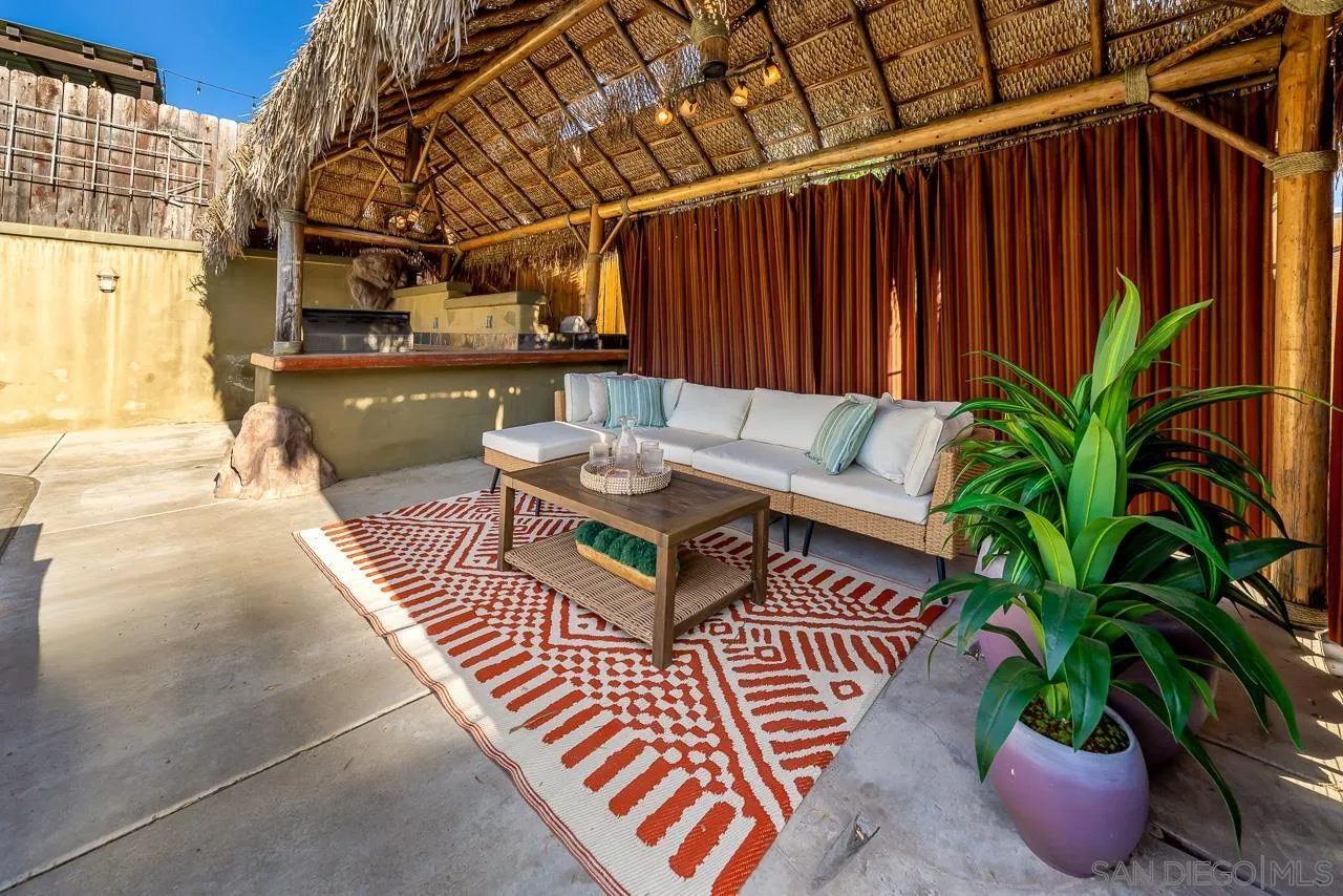https://cdn.realtyfeed.com/cdn/127/260022201/387e4a02992983278302b41b8d0b9728.webp