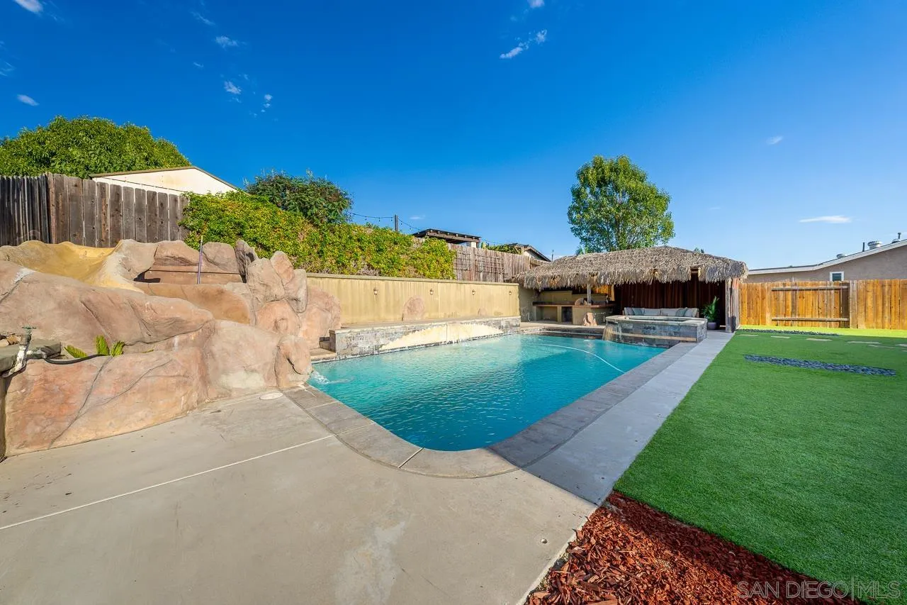 https://cdn.realtyfeed.com/cdn/127/260022201/7e16c0aa641bc46070c9502e44afc086.webp