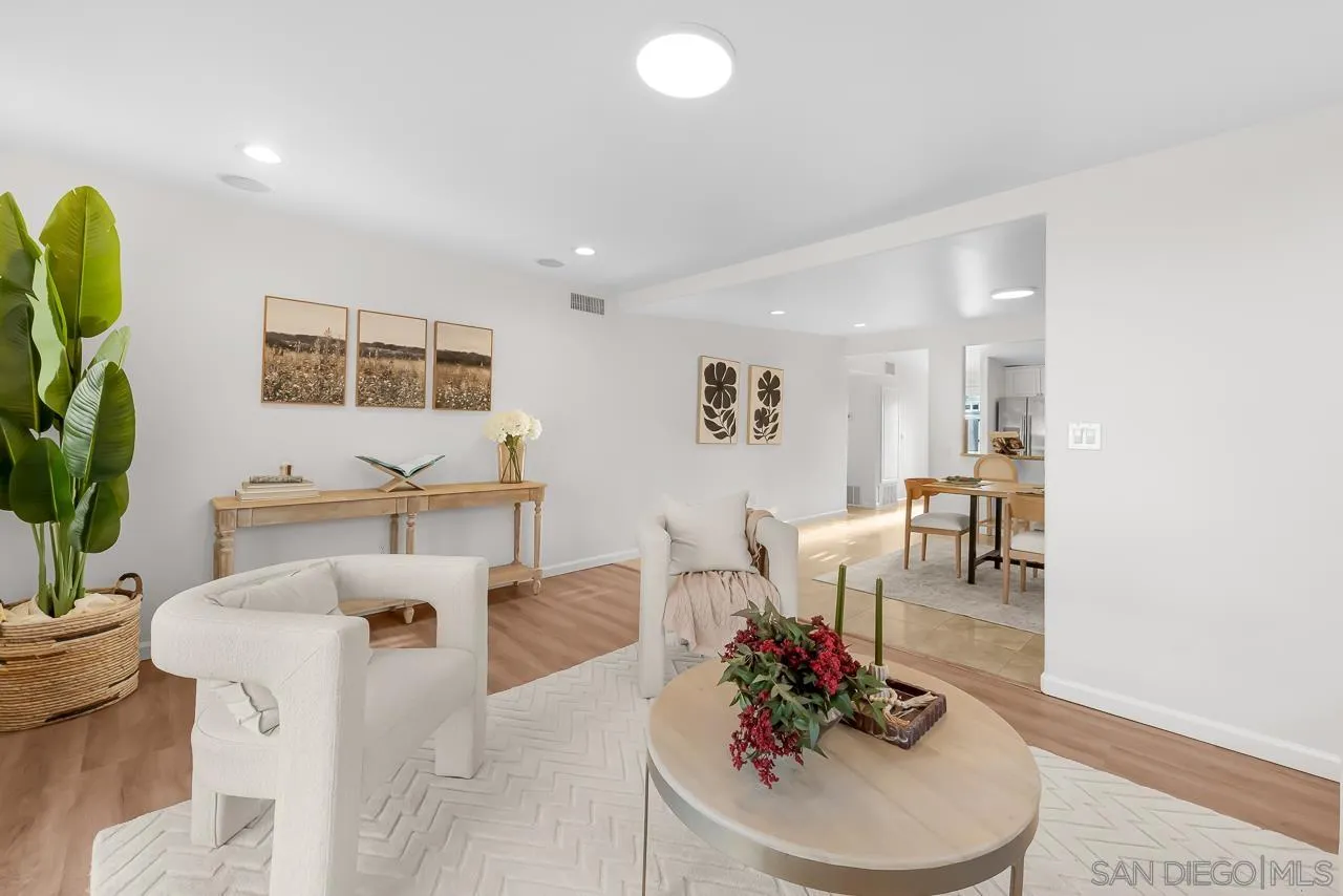 https://cdn.realtyfeed.com/cdn/127/260022201/9de4fb4036d2bfb082bd9303b328b94c.webp
