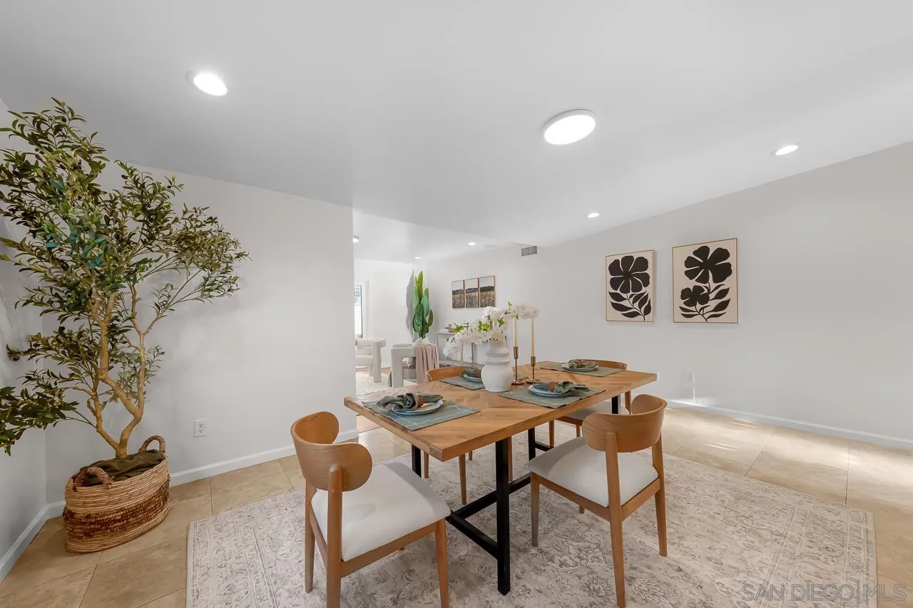 https://cdn.realtyfeed.com/cdn/127/260022201/b2a540f9e1c3a73d7d37076af3794e27.webp